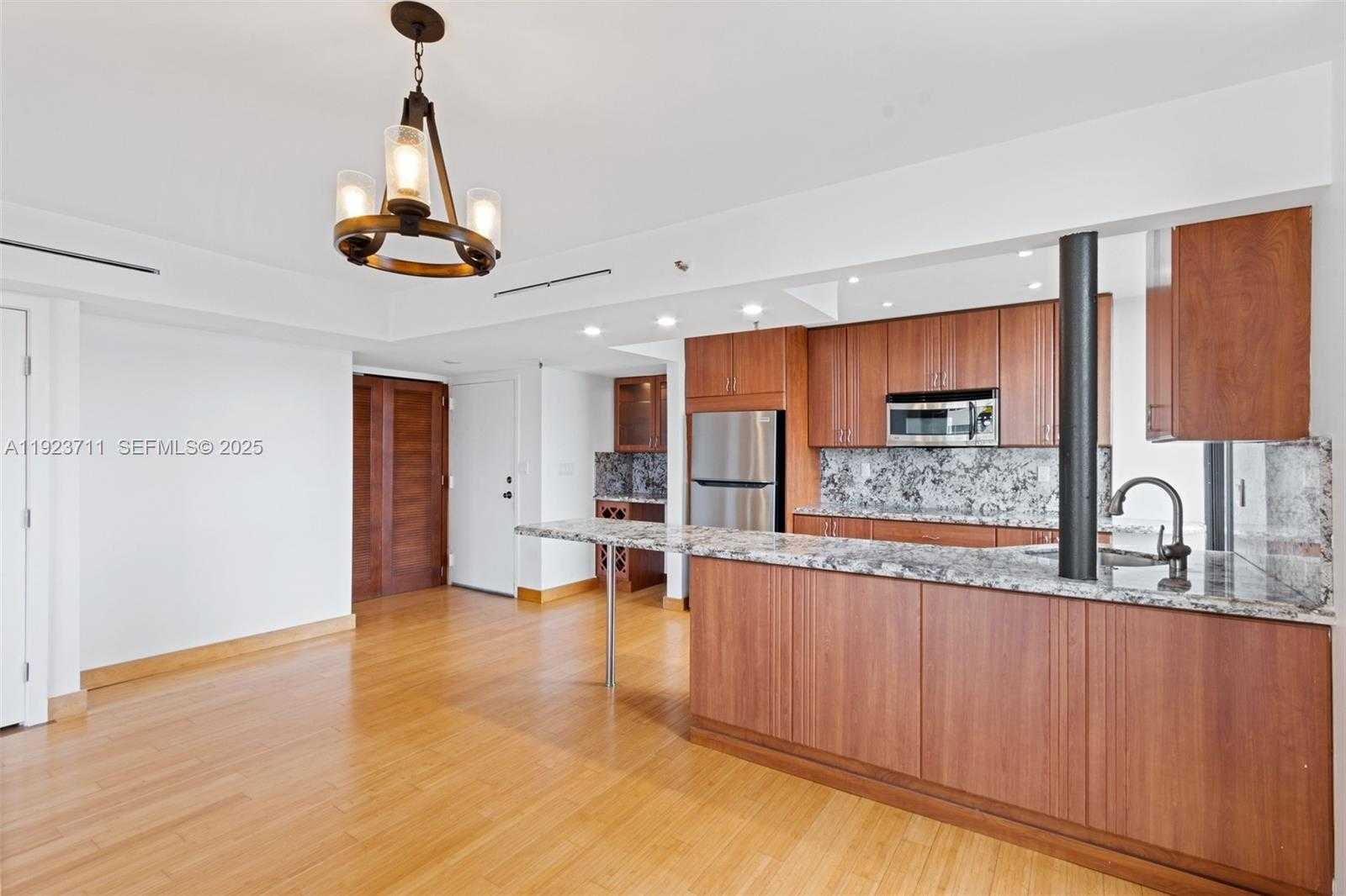 Small Image of 2501 BRICKELL AVE #1102, Miami Number 7