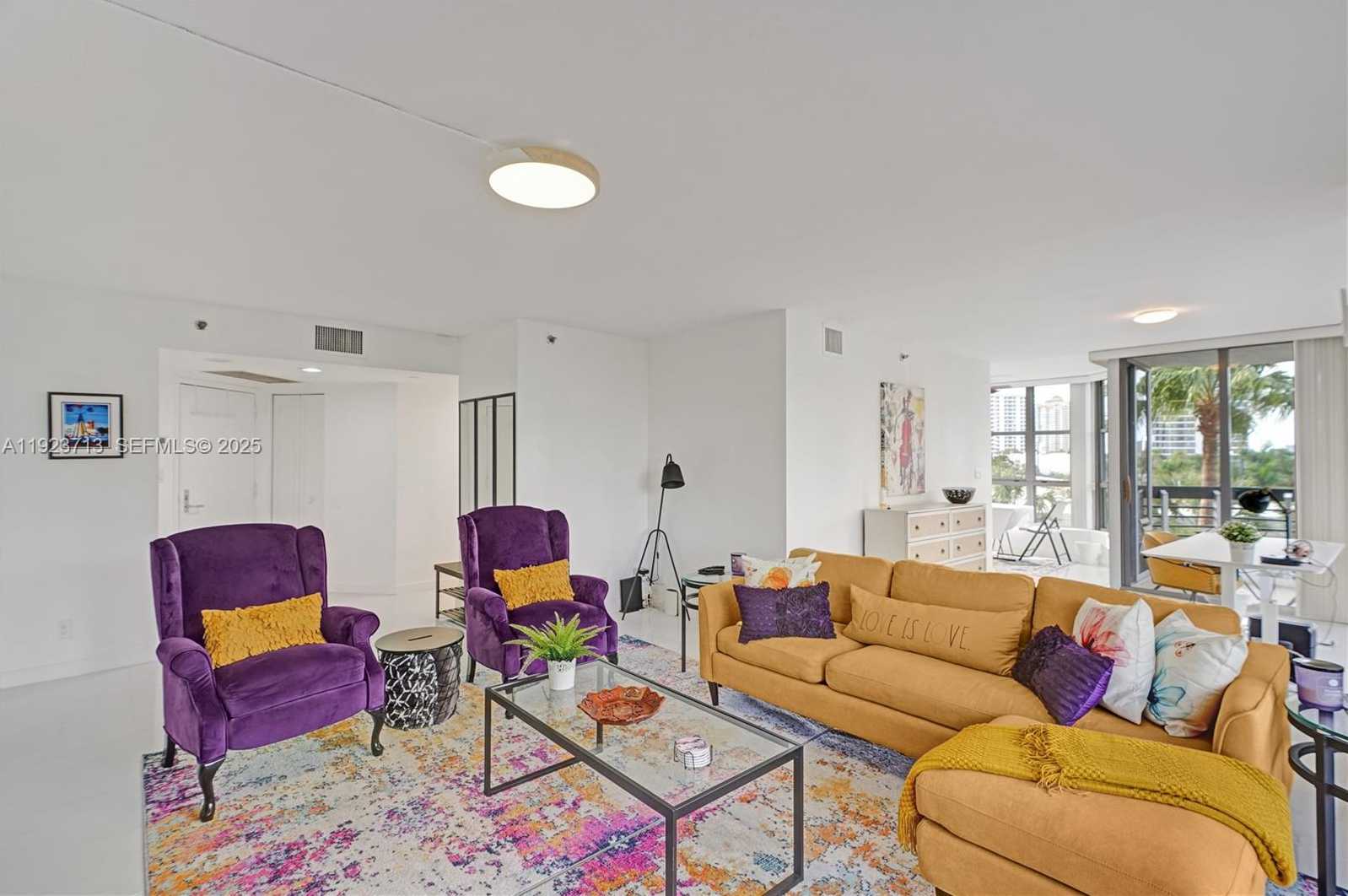 Imagen de Pequeño Objeto