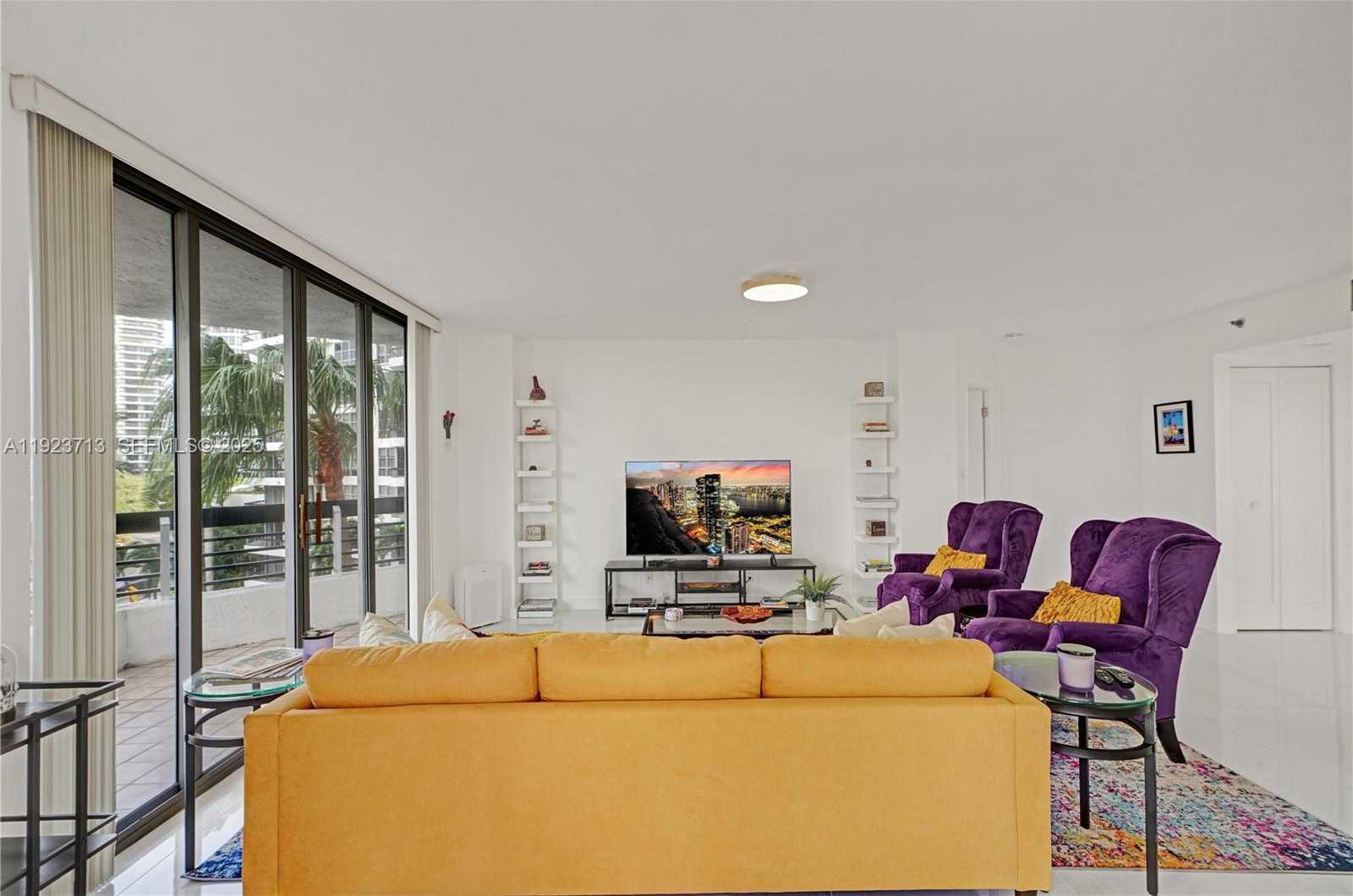 Imagen de Pequeño Objeto