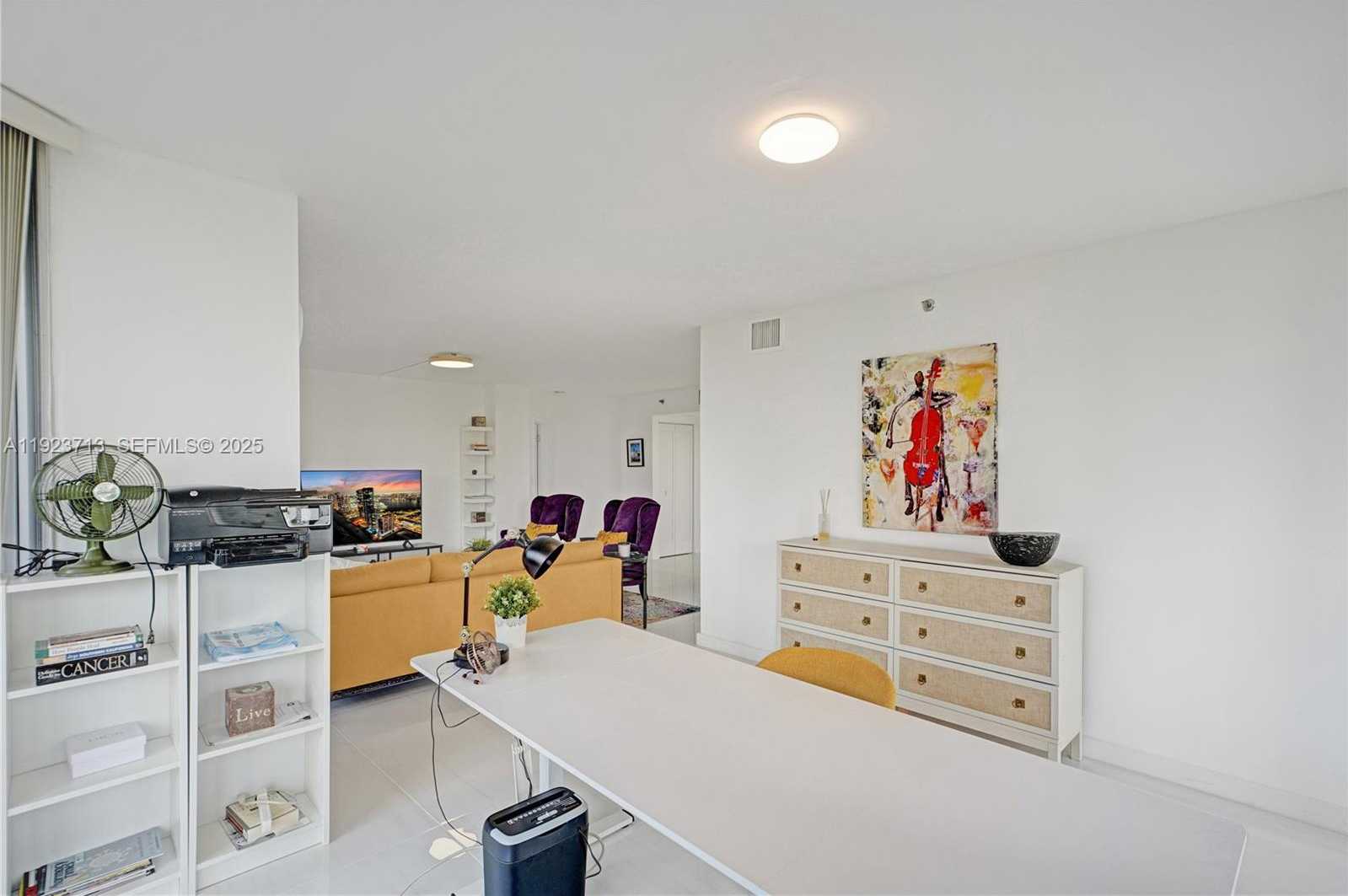 Imagen de Pequeño Objeto