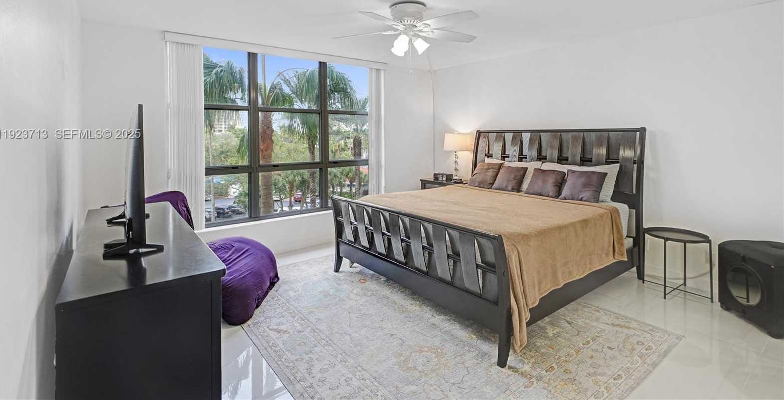 Imagen de Pequeño Objeto