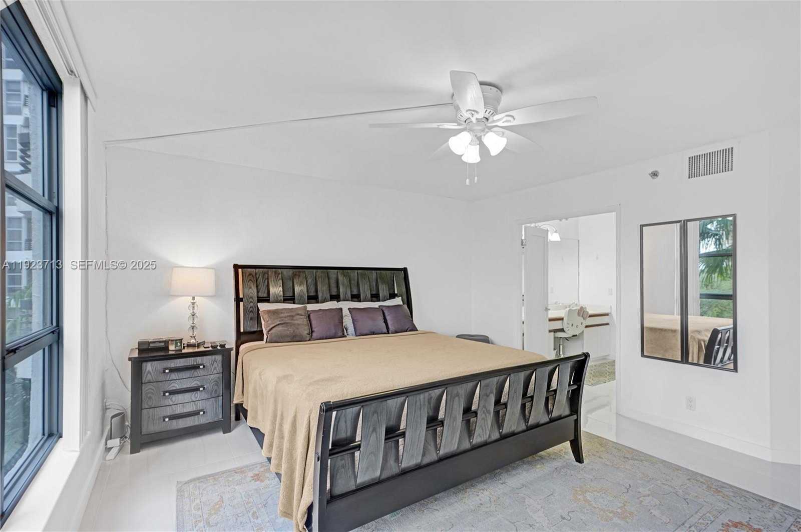 Imagen de Pequeño Objeto