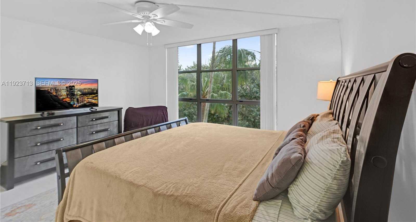 Imagen de Pequeño Objeto