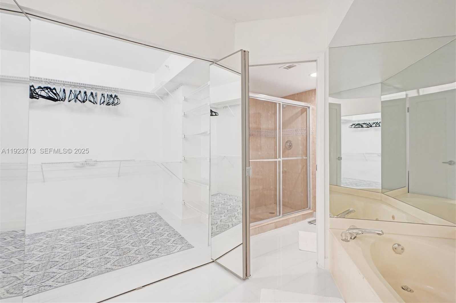 Imagen de Pequeño Objeto