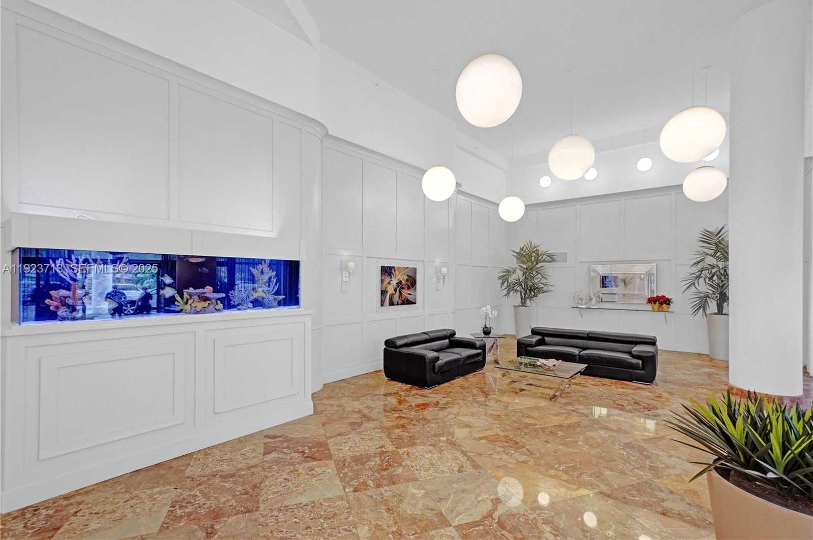 Imagen de Pequeño Objeto