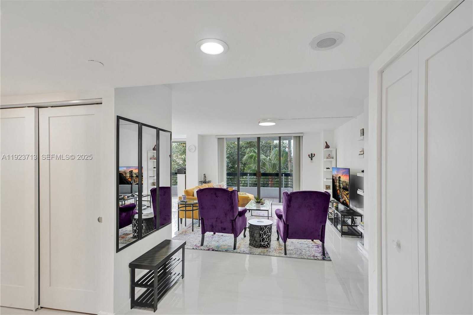 Imagen de Pequeño Objeto