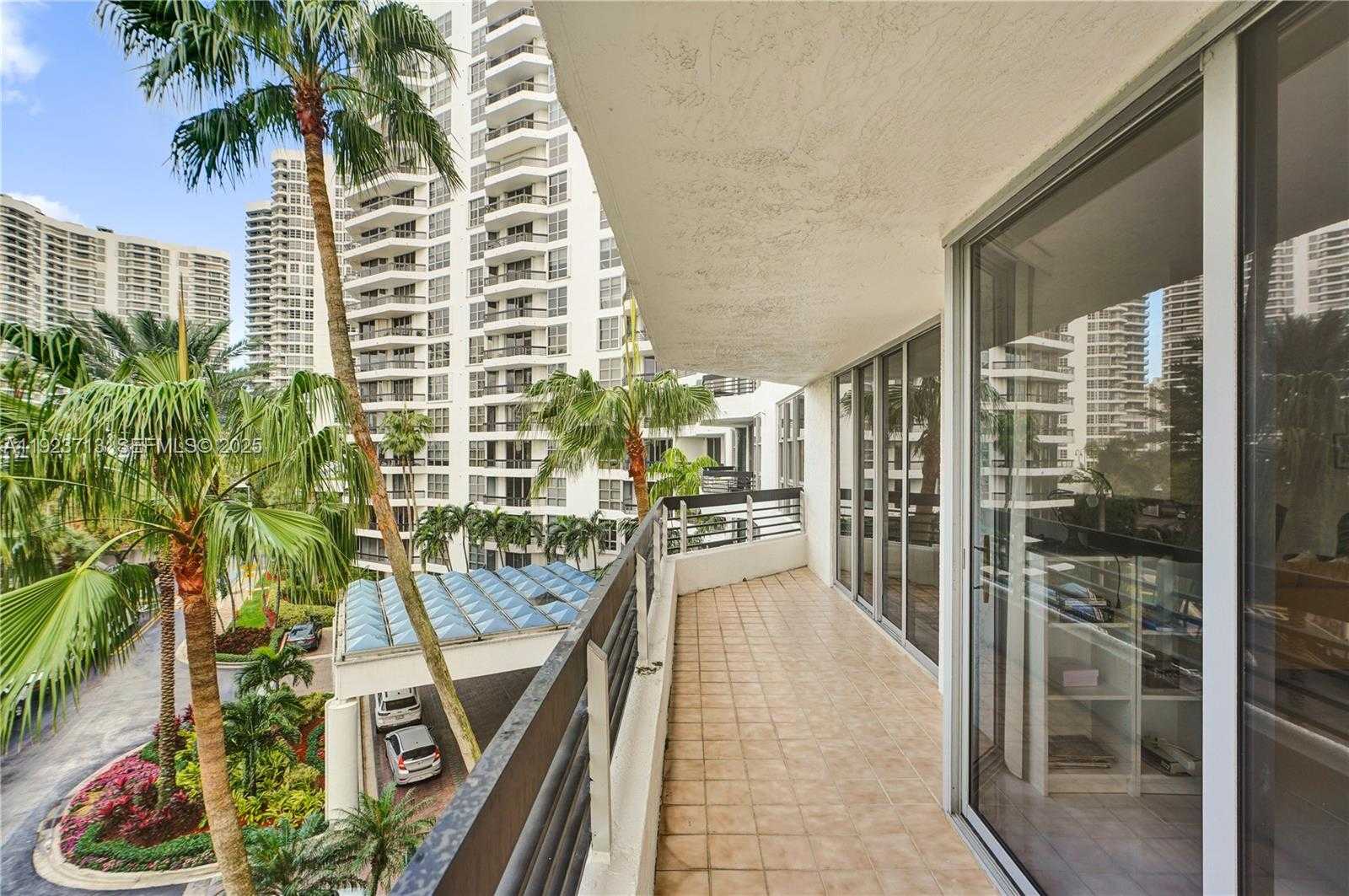 Imagen de Pequeño Objeto