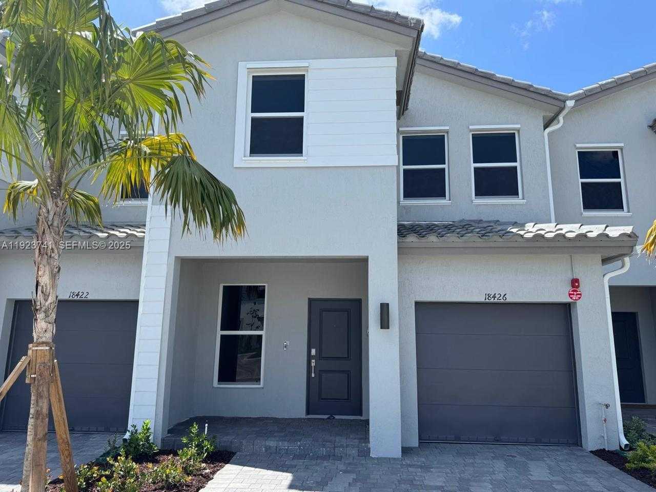 Small Image of 18426 SOUTH WEST 2ND ST, Pembroke Pines Number 2