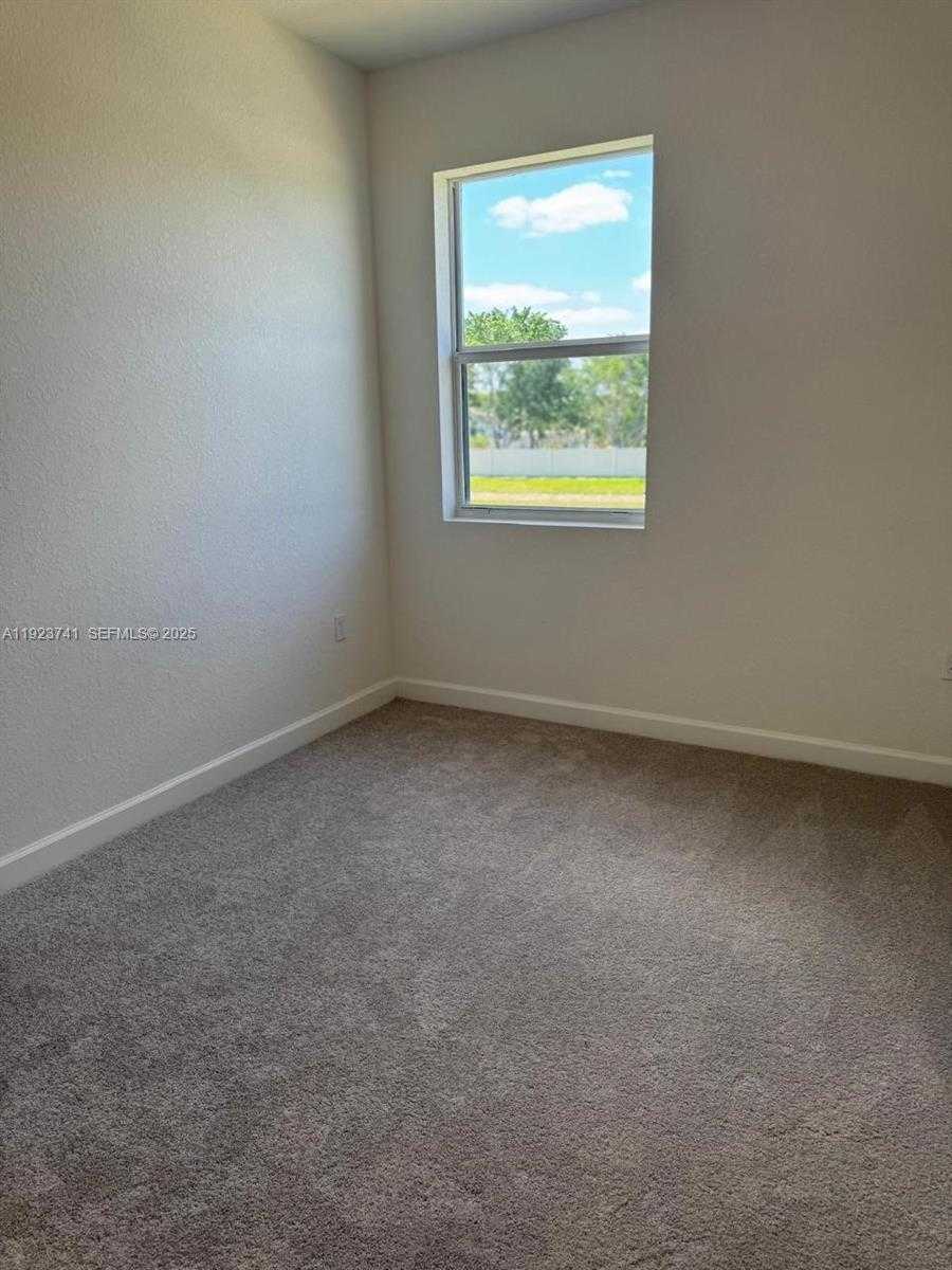 Small Image of 18426 SOUTH WEST 2ND ST, Pembroke Pines Number 4