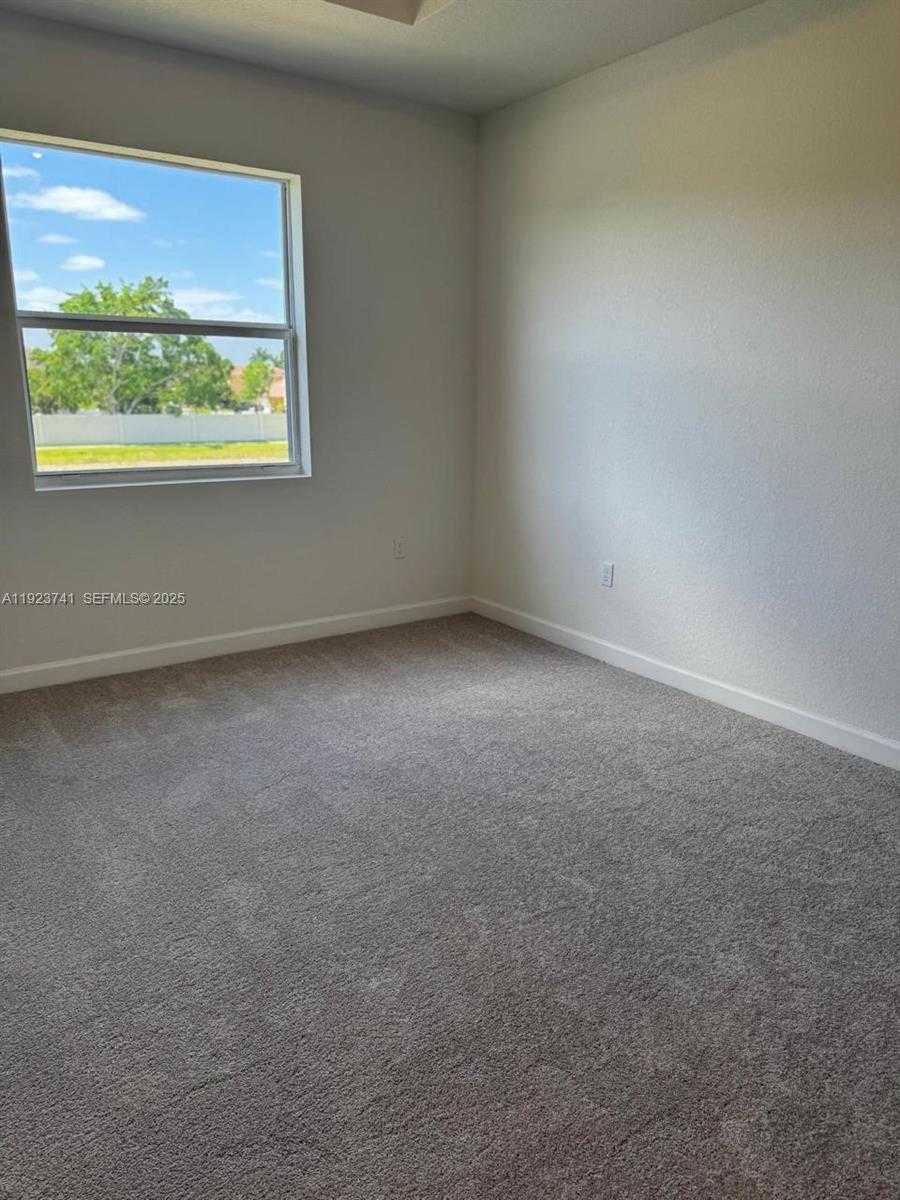 Small Image of 18426 SOUTH WEST 2ND ST, Pembroke Pines Number 5