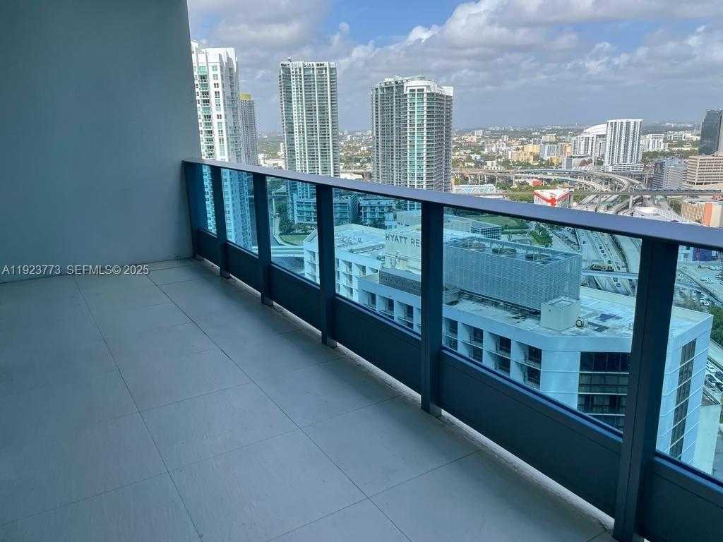 Small Image of 200 BISCAYNE BLVD WY #3309, Miami Number 10