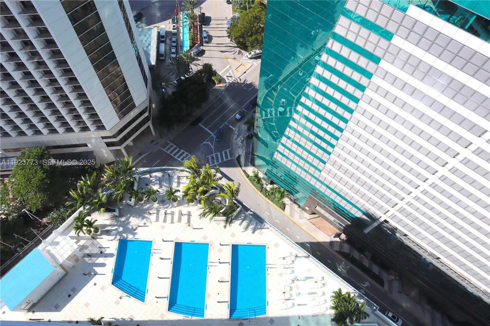 Small Image of 200 BISCAYNE BLVD WY #3309, Miami Number 25