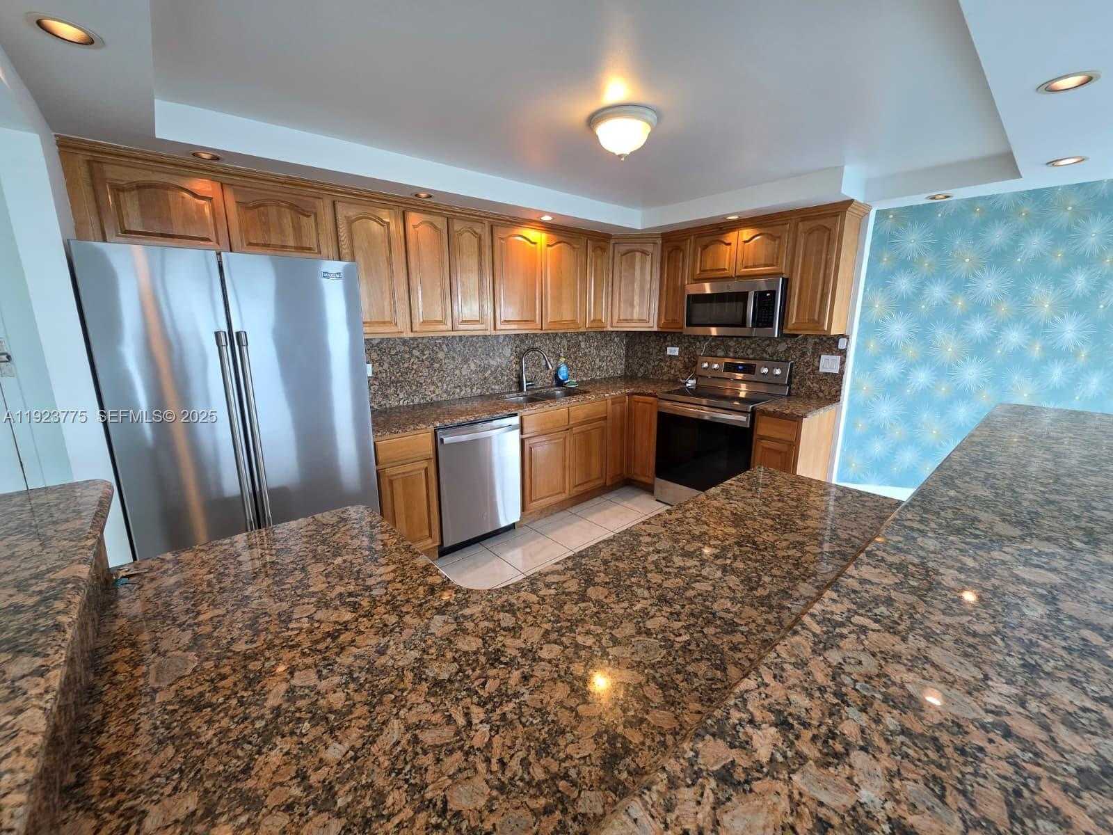 Small Image of 7135 COLLINS AVE #725, Miami Beach Number 7