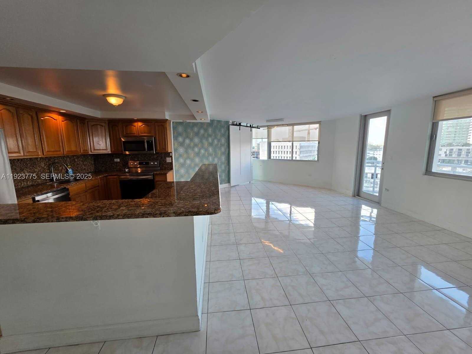 Small Image of 7135 COLLINS AVE #725, Miami Beach Number 8
