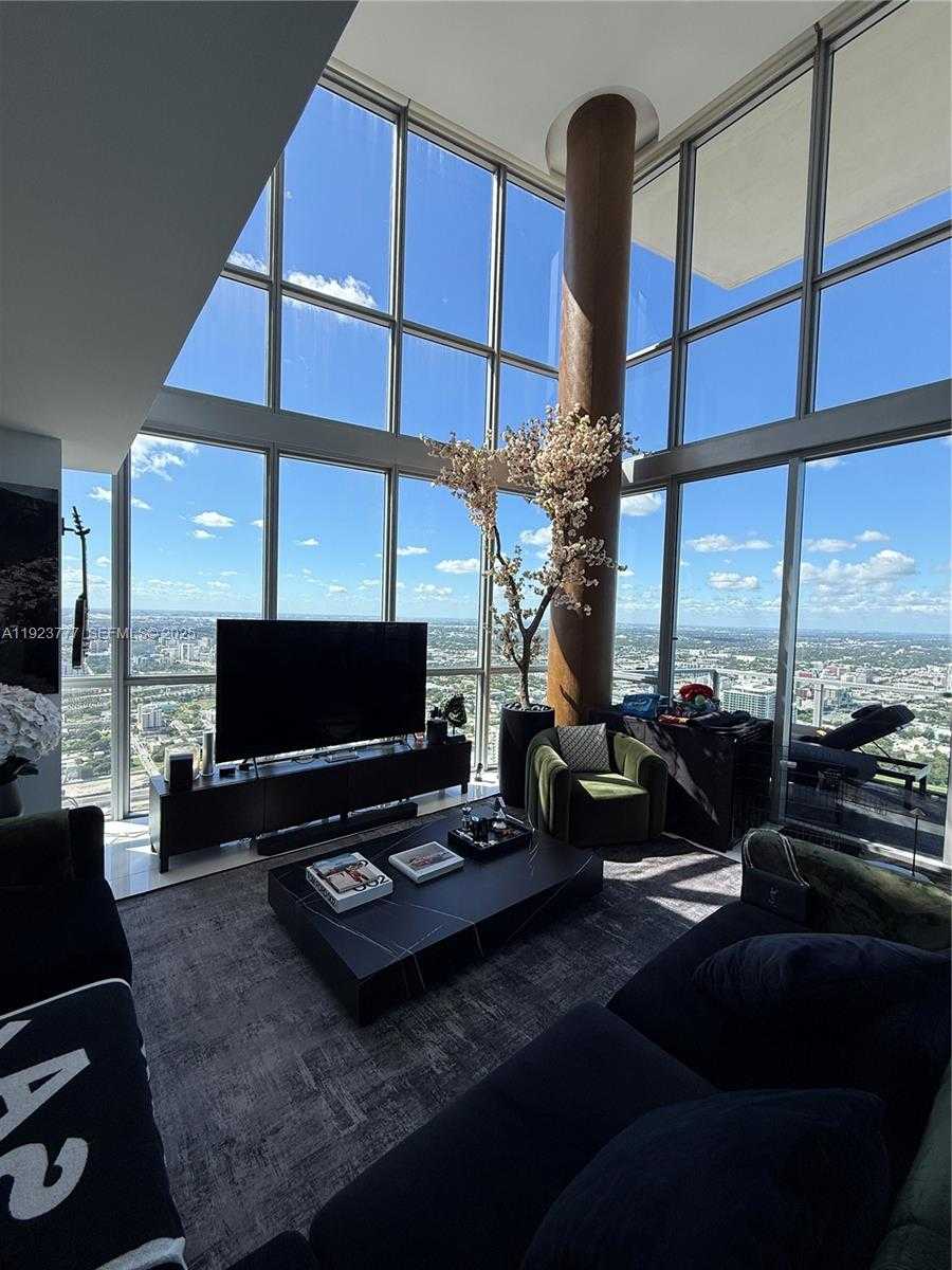 Small Image of 1100 BISCAYNE BLVD #6307, Miami Number 10