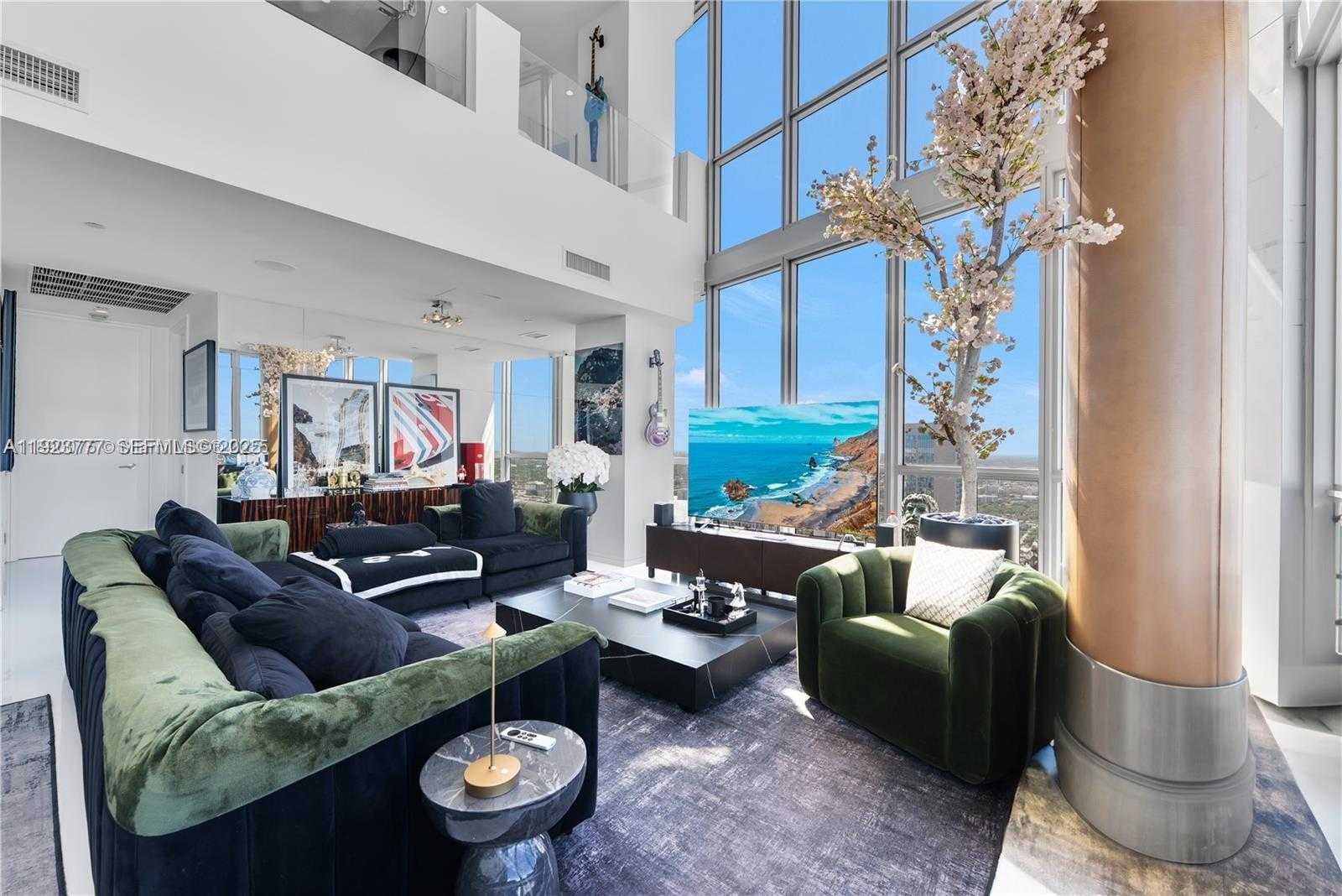 Small Image of 1100 BISCAYNE BLVD #6307, Miami Number 3