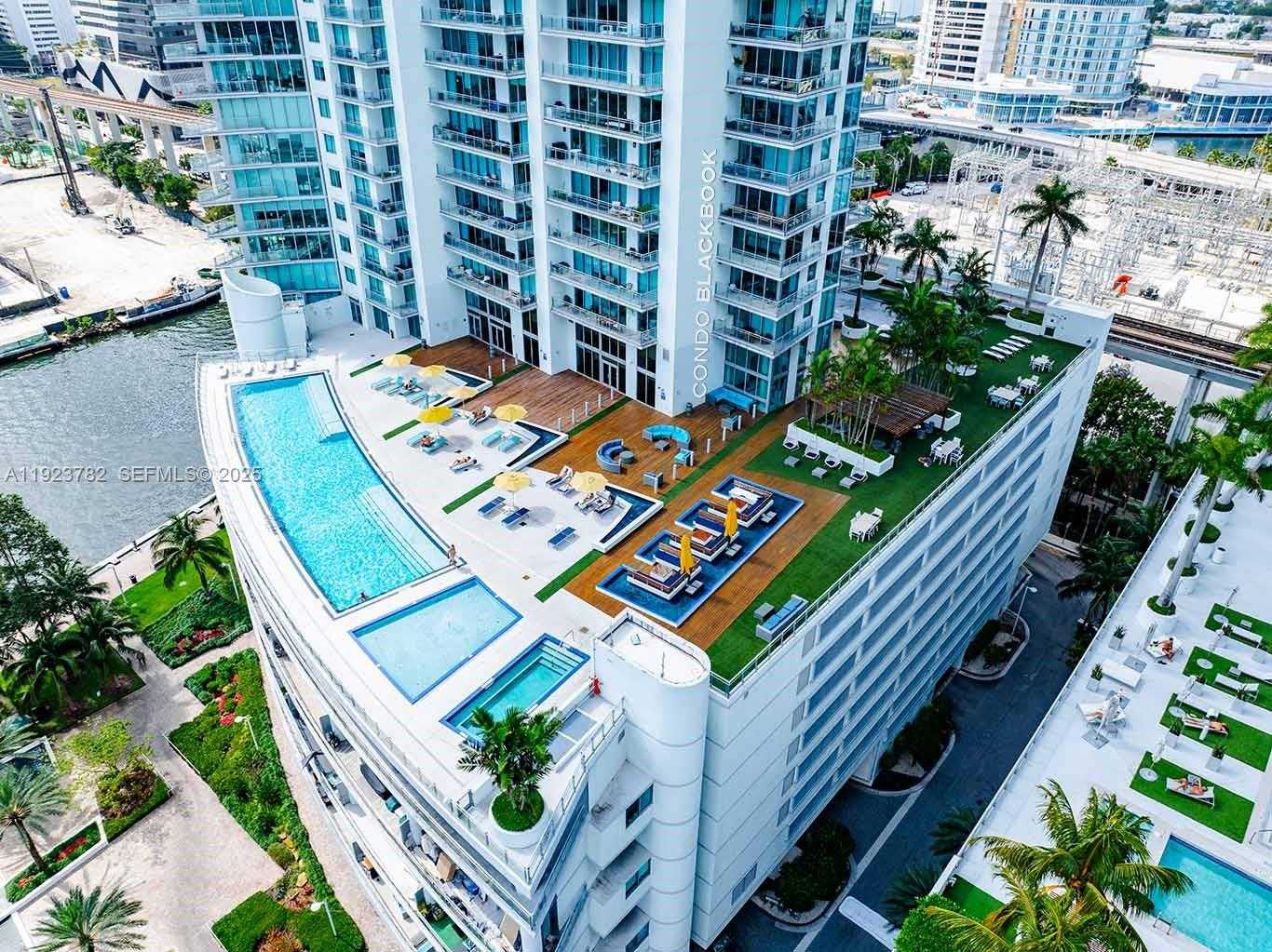 Small Image of 92 SOUTH WEST 3RD ST #3602, Miami Number 6