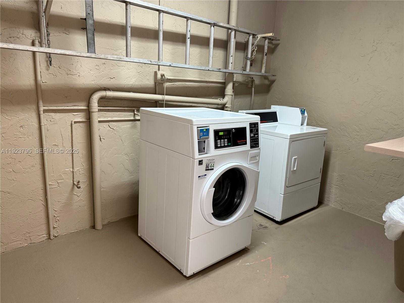 Small Image of 7720 CAMINO REAL #E407, Miami Number 23