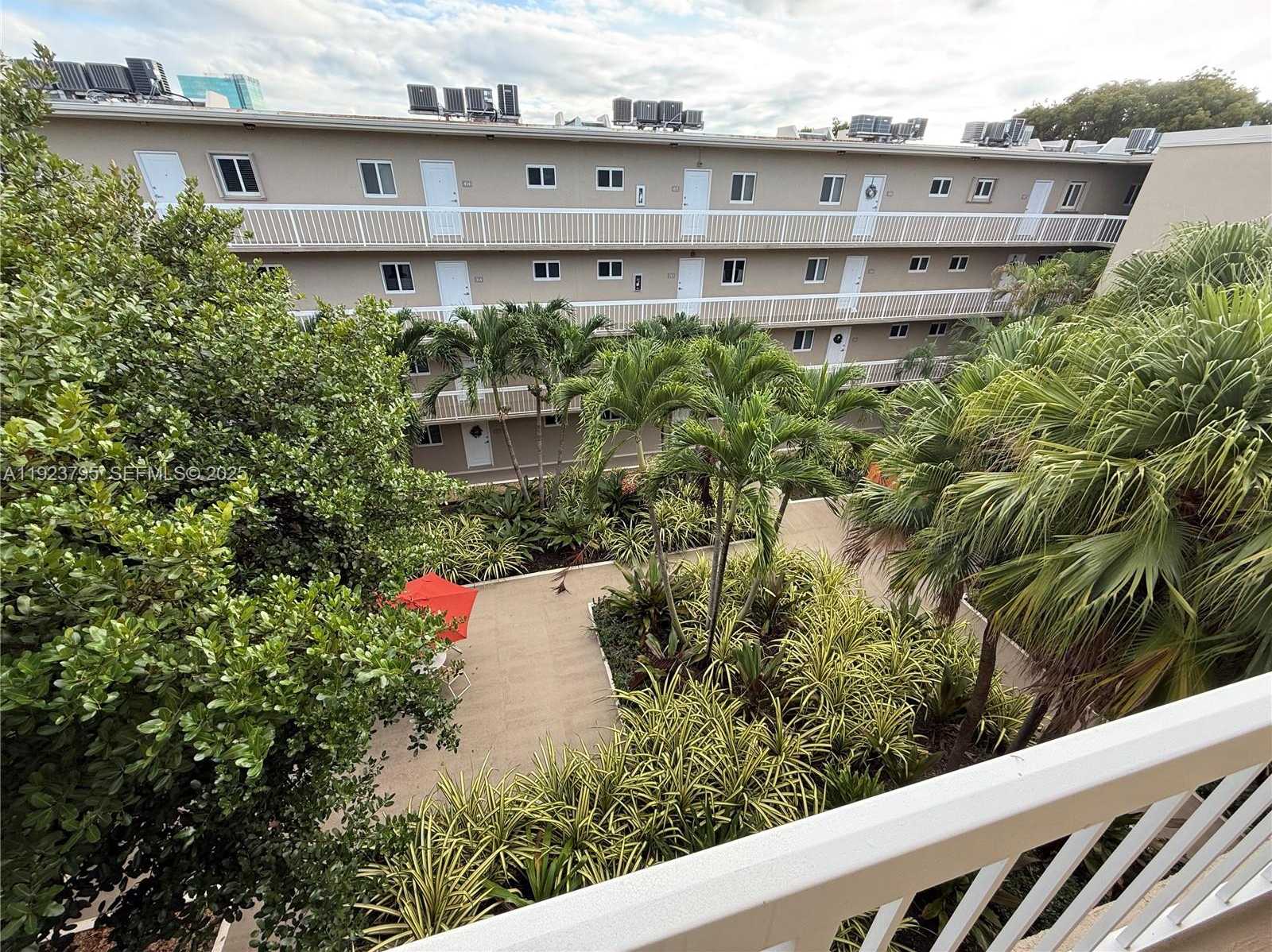 Small Image of 7720 CAMINO REAL #E407, Miami Number 5