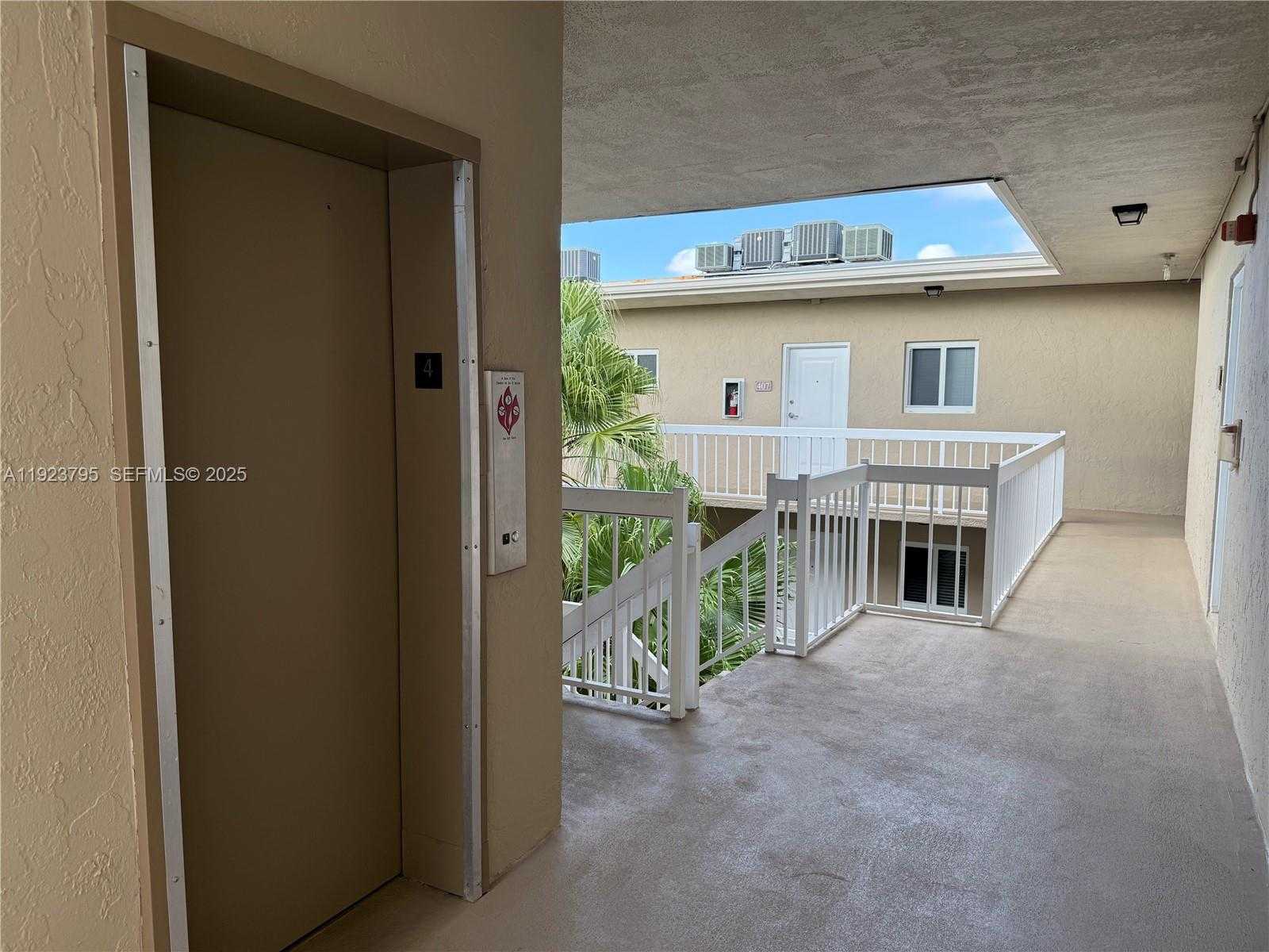 Small Image of 7720 CAMINO REAL #E407, Miami Number 6