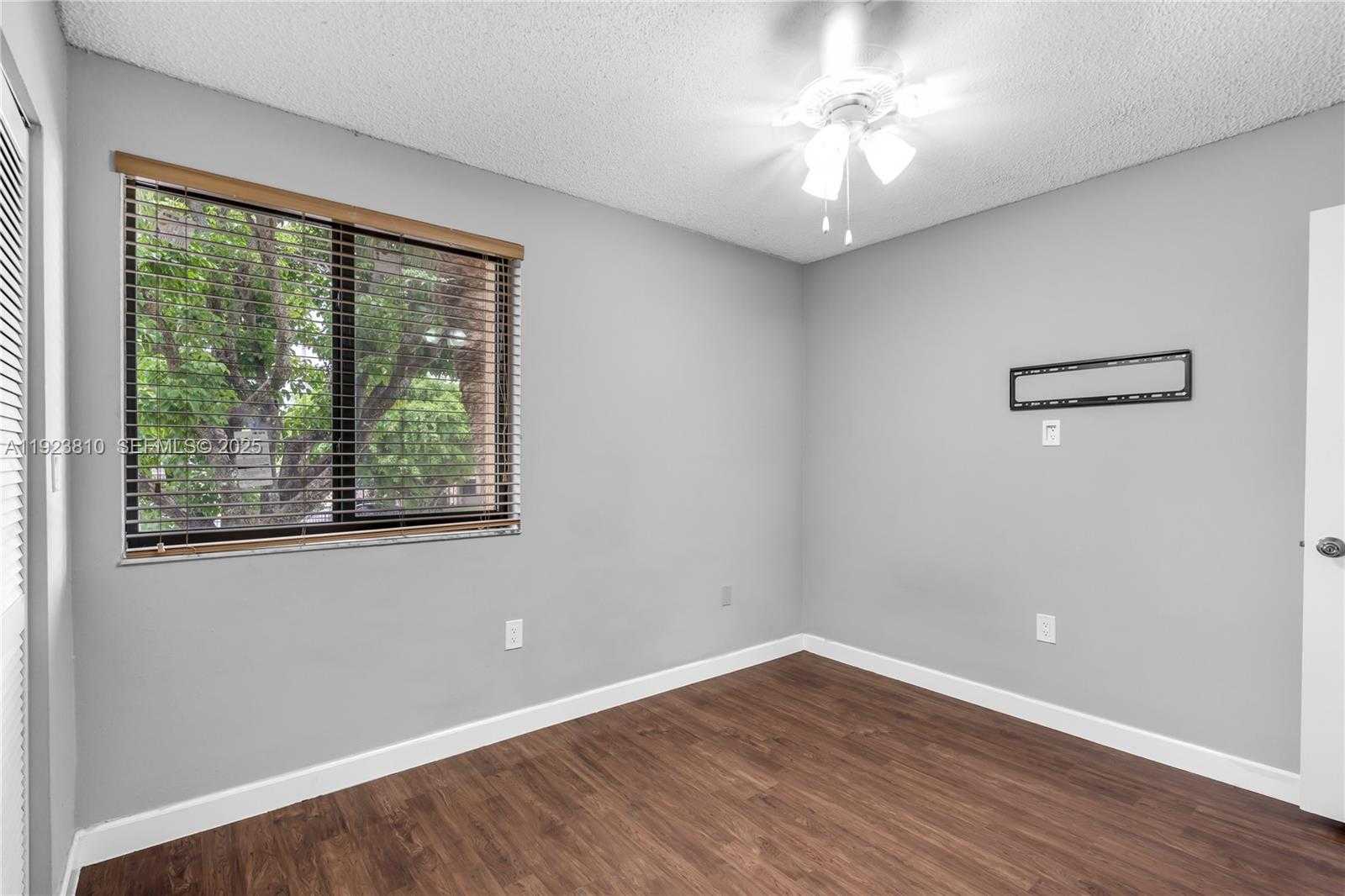 Small Image of 341 WEST PARK DR #203-15, Miami Number 13