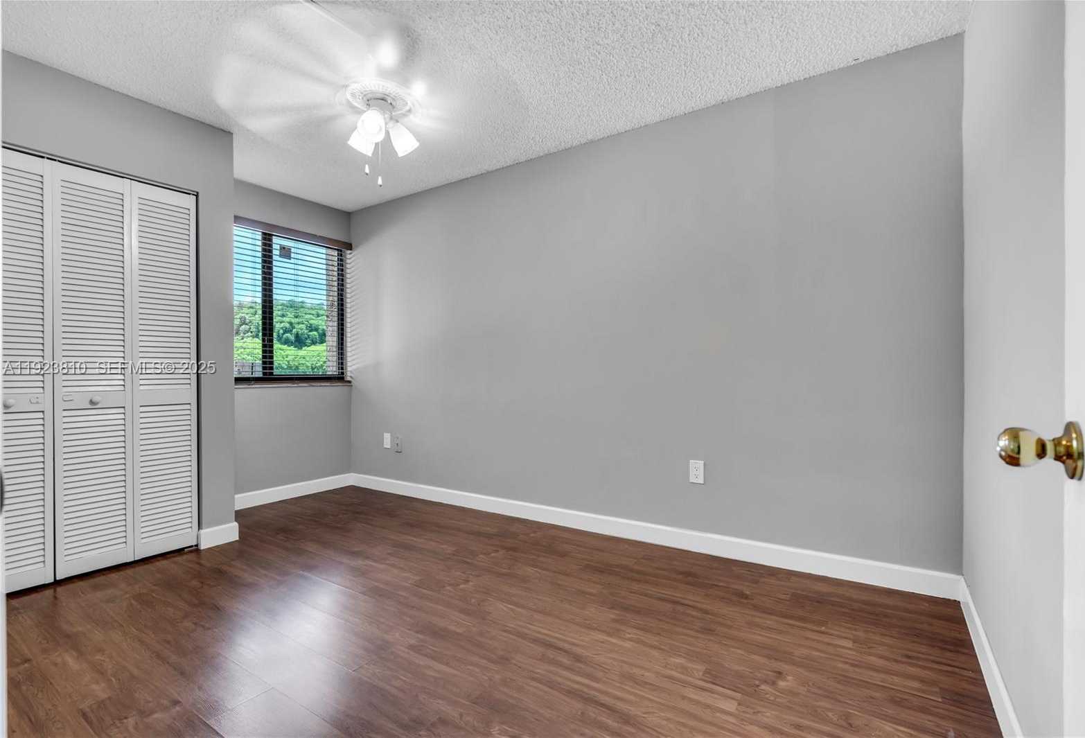 Small Image of 341 WEST PARK DR #203-15, Miami Number 20