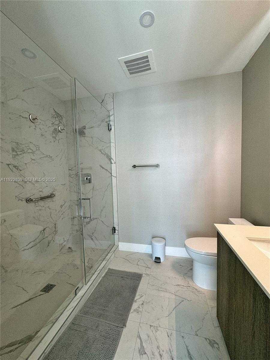 Small Image of 17550 COLLINS AVE #1401, Sunny Isles Beach Number 6