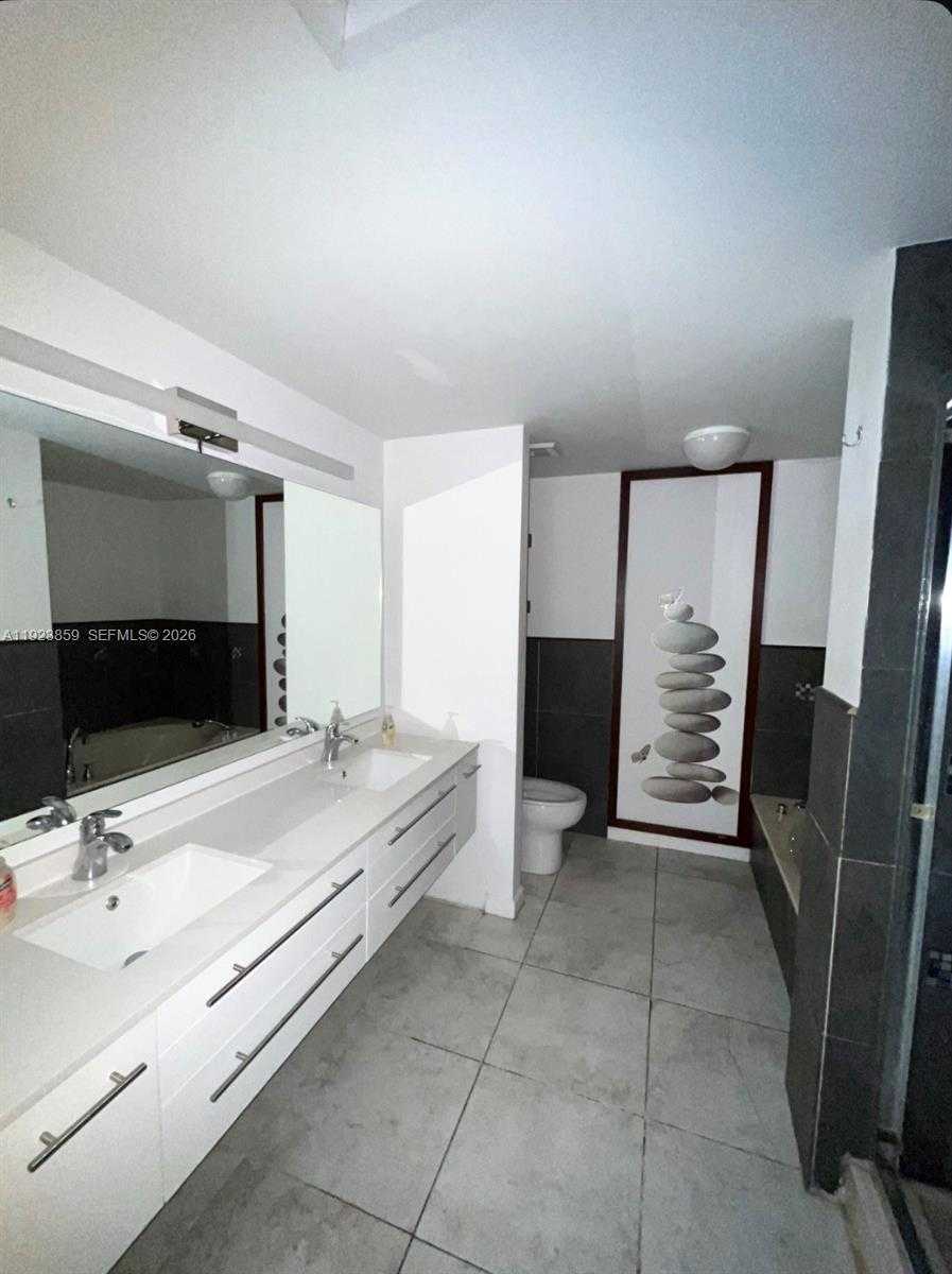 Small Image of 3610 YACHT CLUB DR #1503, Aventura Number 14