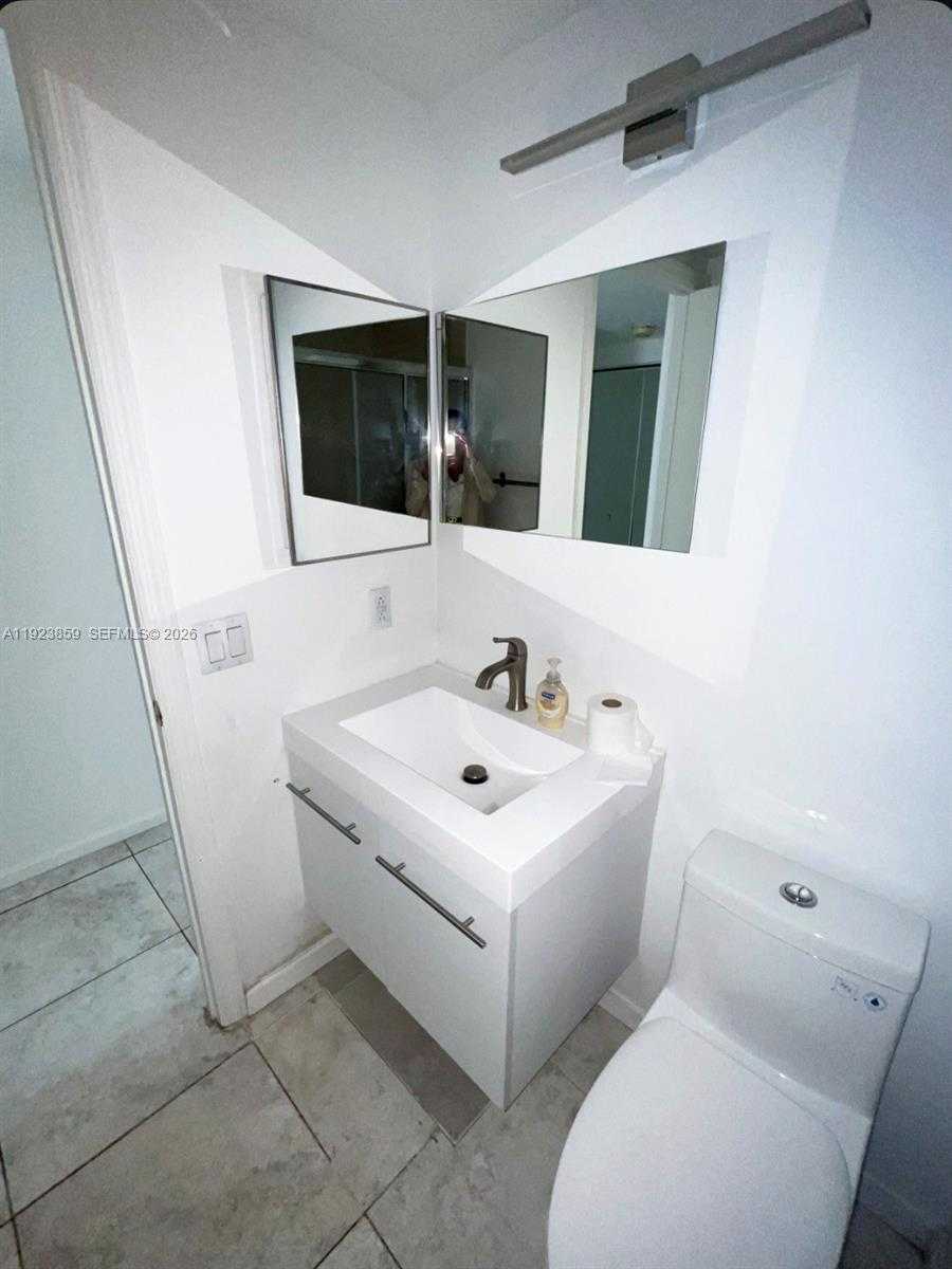 Small Image of 3610 YACHT CLUB DR #1503, Aventura Number 20