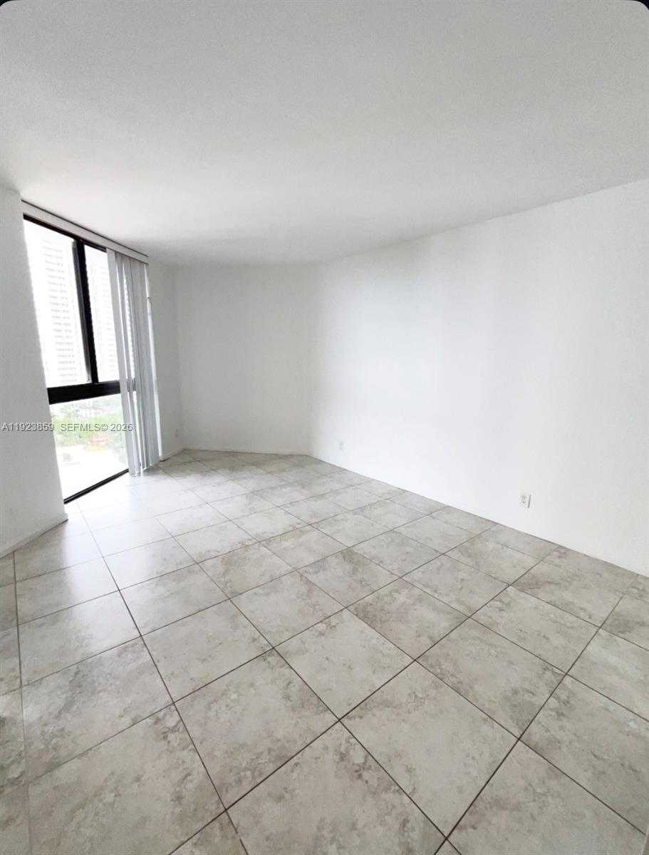 Small Image of 3610 YACHT CLUB DR #1503, Aventura Number 21