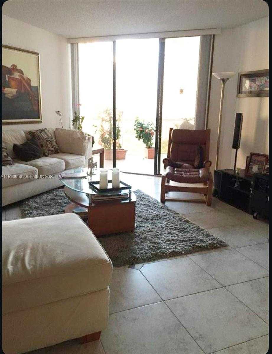 Small Image of 3610 YACHT CLUB DR #1503, Aventura Number 6