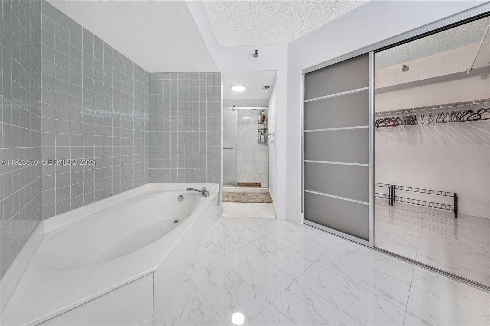 Imagen de Pequeño Objeto