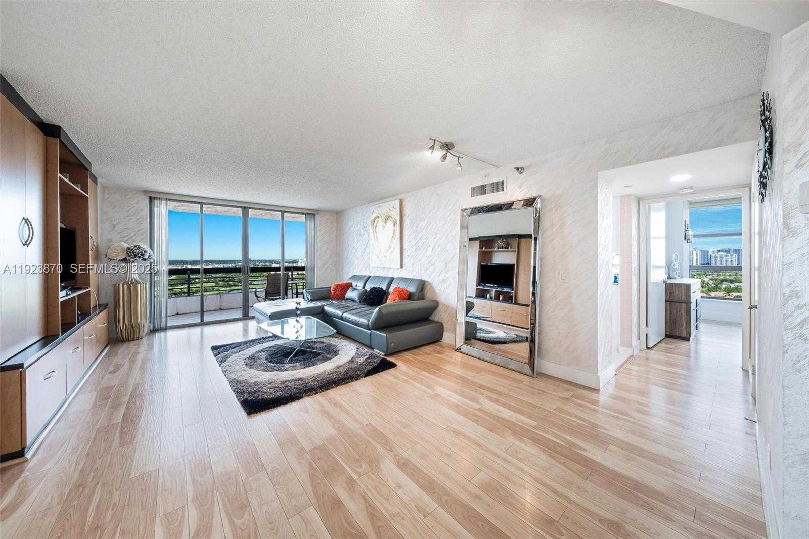 Imagen de Pequeño Objeto