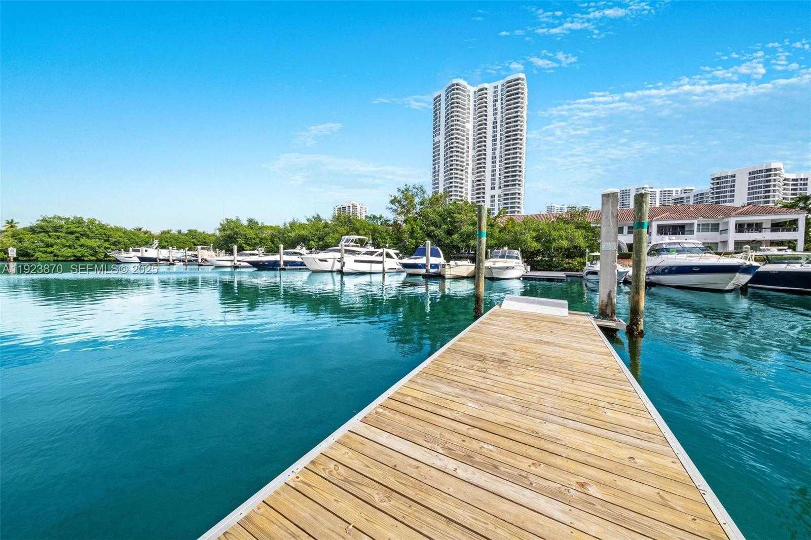 Imagen de Pequeño Objeto