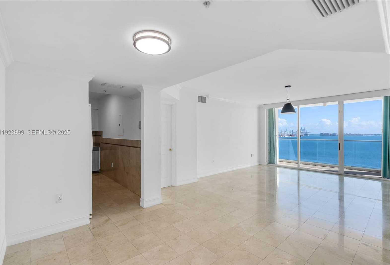 Small Image of 800 CLAUGHTON ISLAND DR #1202, Miami Number 12
