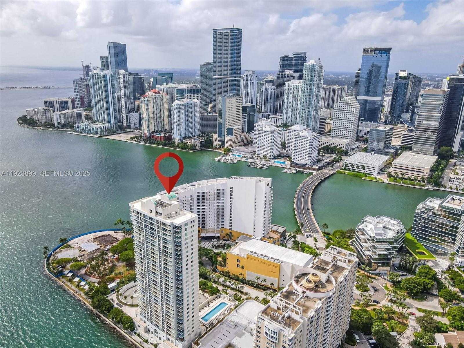 Small Image of 800 CLAUGHTON ISLAND DR #1202, Miami Number 2