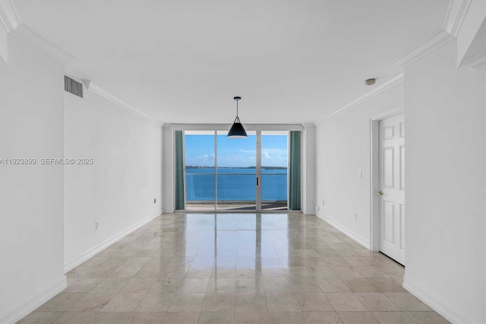 Small Image of 800 CLAUGHTON ISLAND DR #1202, Miami Number 21