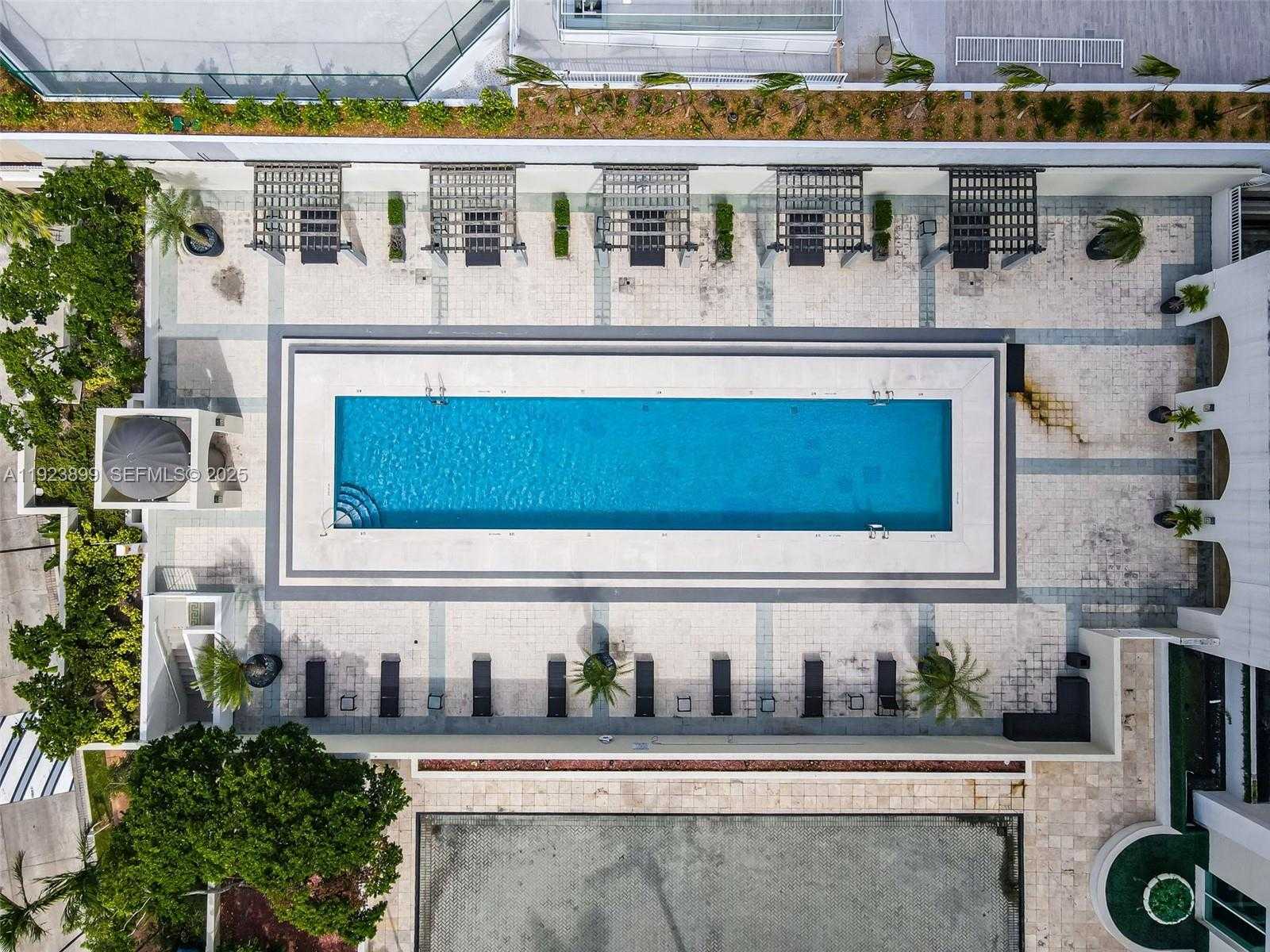 Small Image of 800 CLAUGHTON ISLAND DR #1202, Miami Number 4