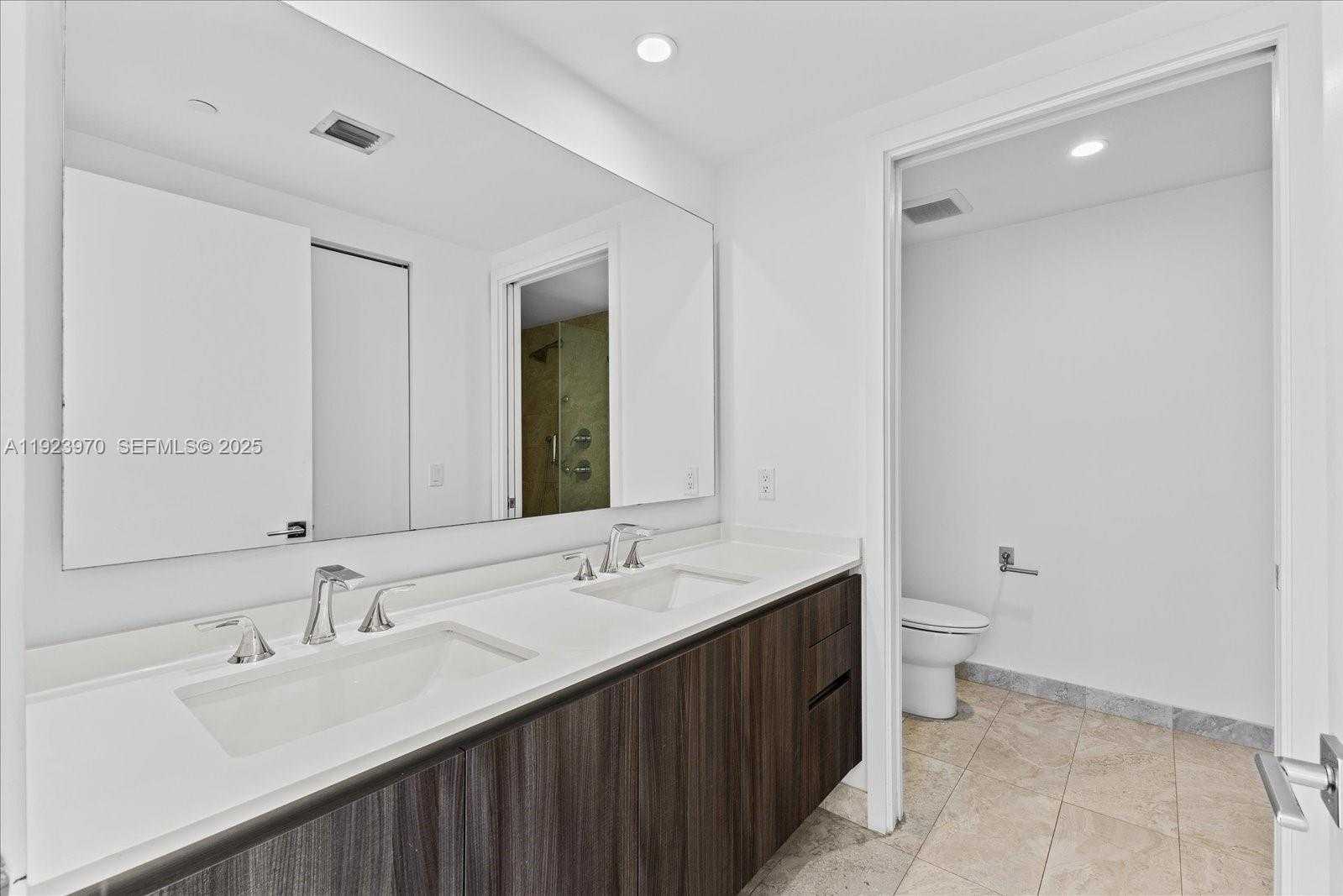 Small Image of 488 NORTH EAST 18 #4102, Miami Number 18