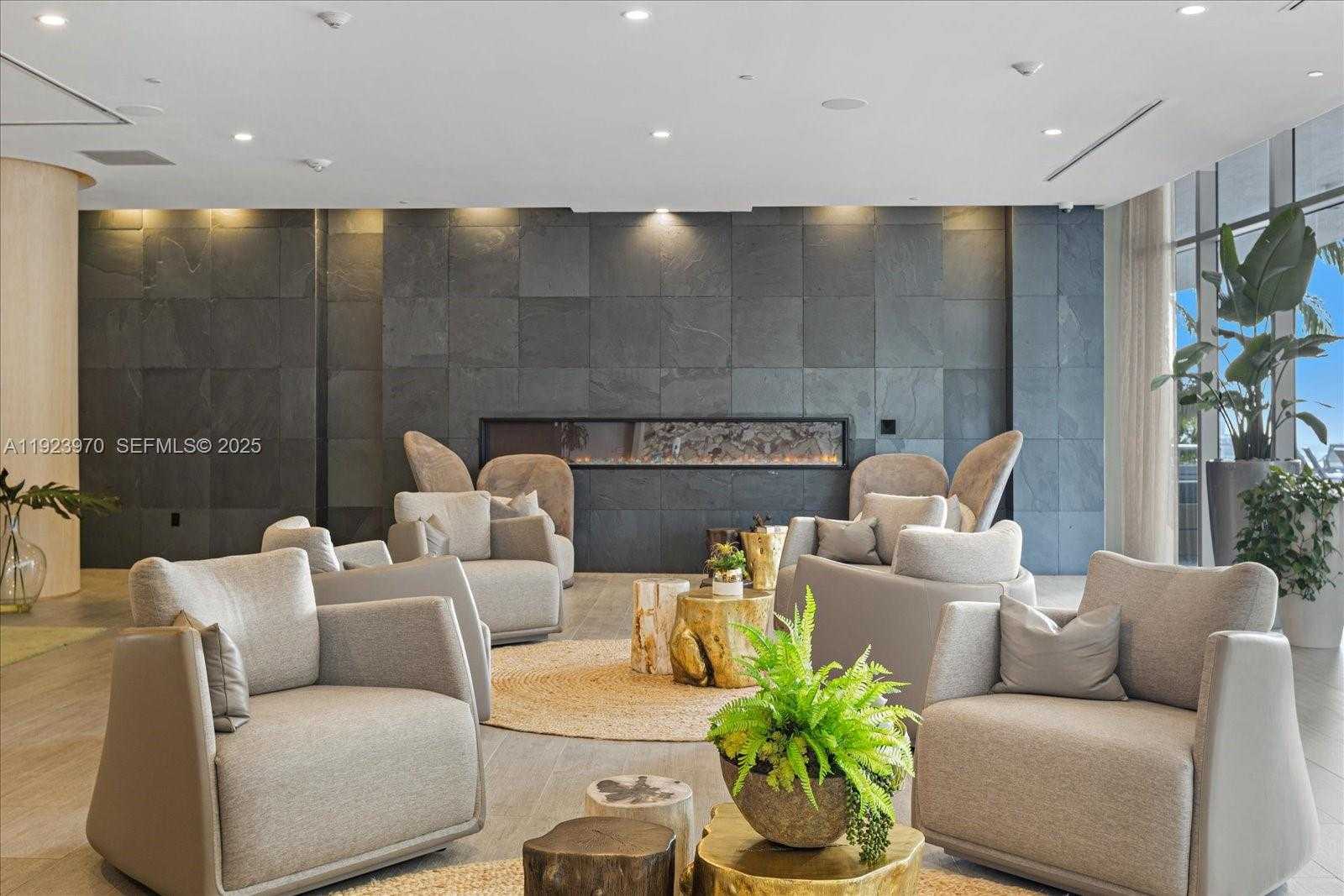 Small Image of 488 NORTH EAST 18 #4102, Miami Number 28