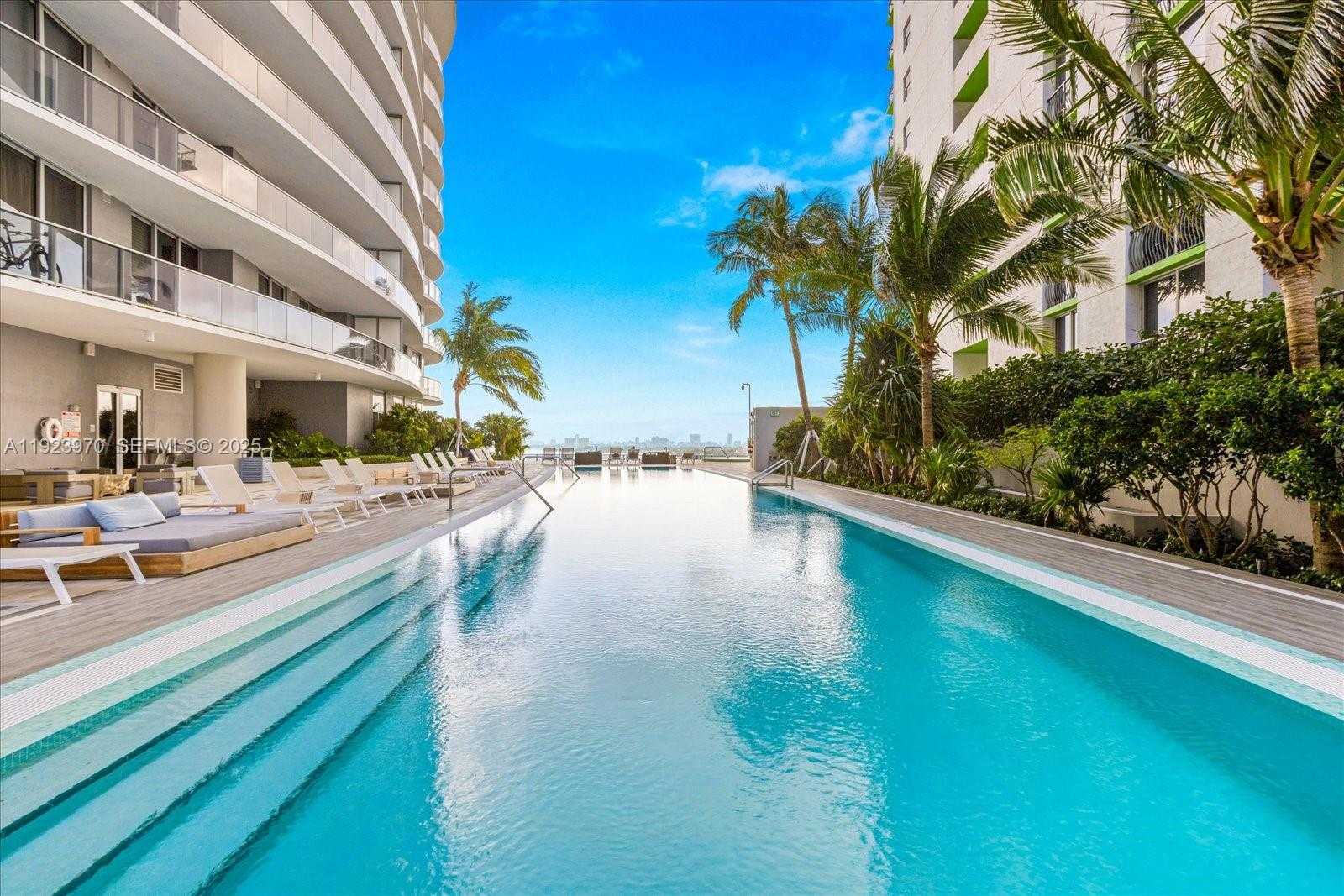 Small Image of 488 NORTH EAST 18 #4102, Miami Number 32