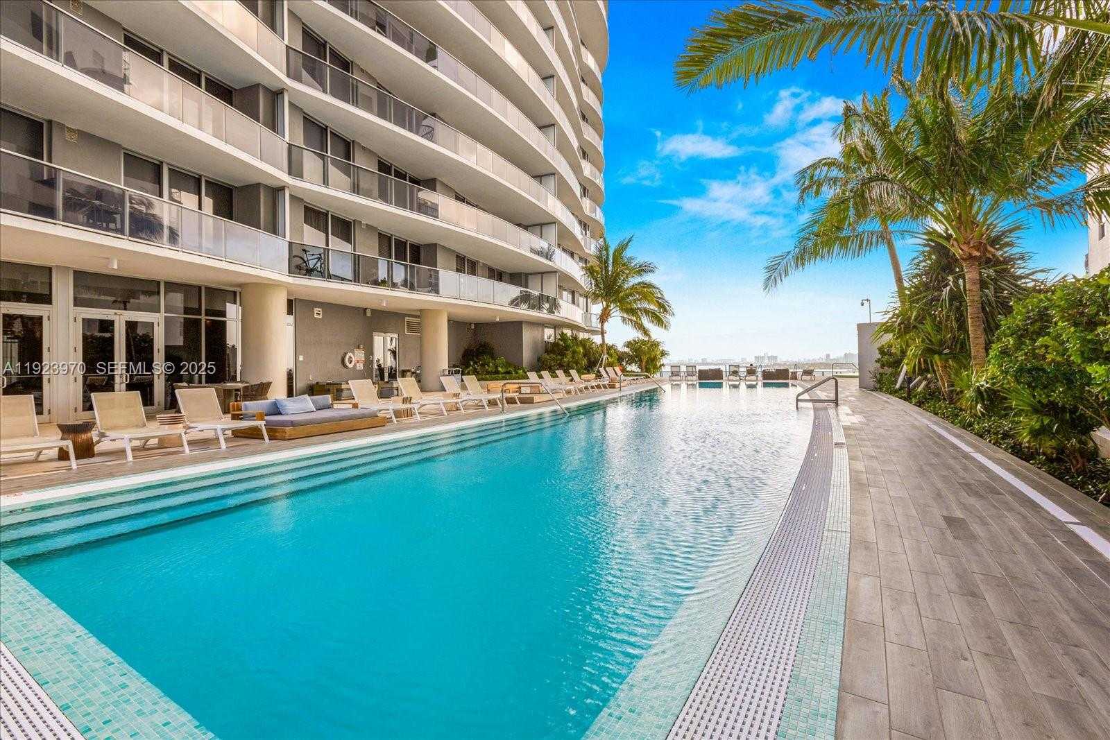 Small Image of 488 NORTH EAST 18 #4102, Miami Number 33