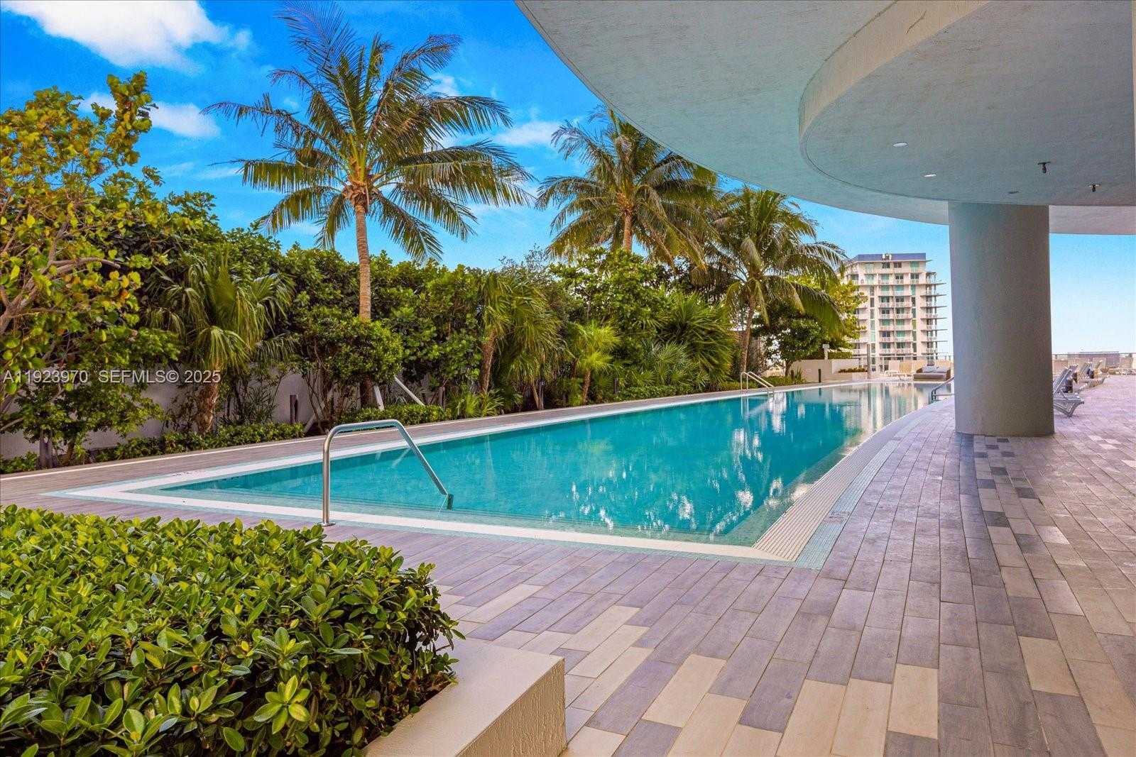 Small Image of 488 NORTH EAST 18 #4102, Miami Number 35