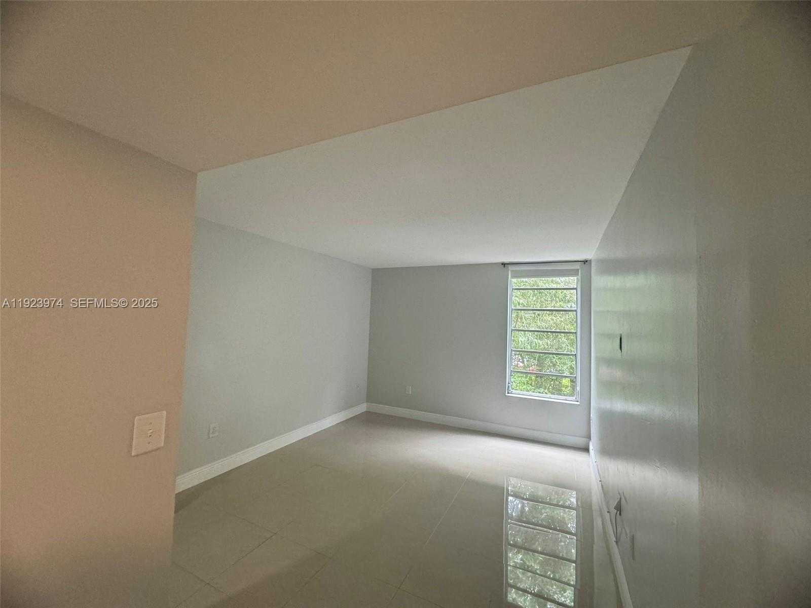Small Image of 8810 FONTAINEBLEAU BLVD #217, Miami Number 3