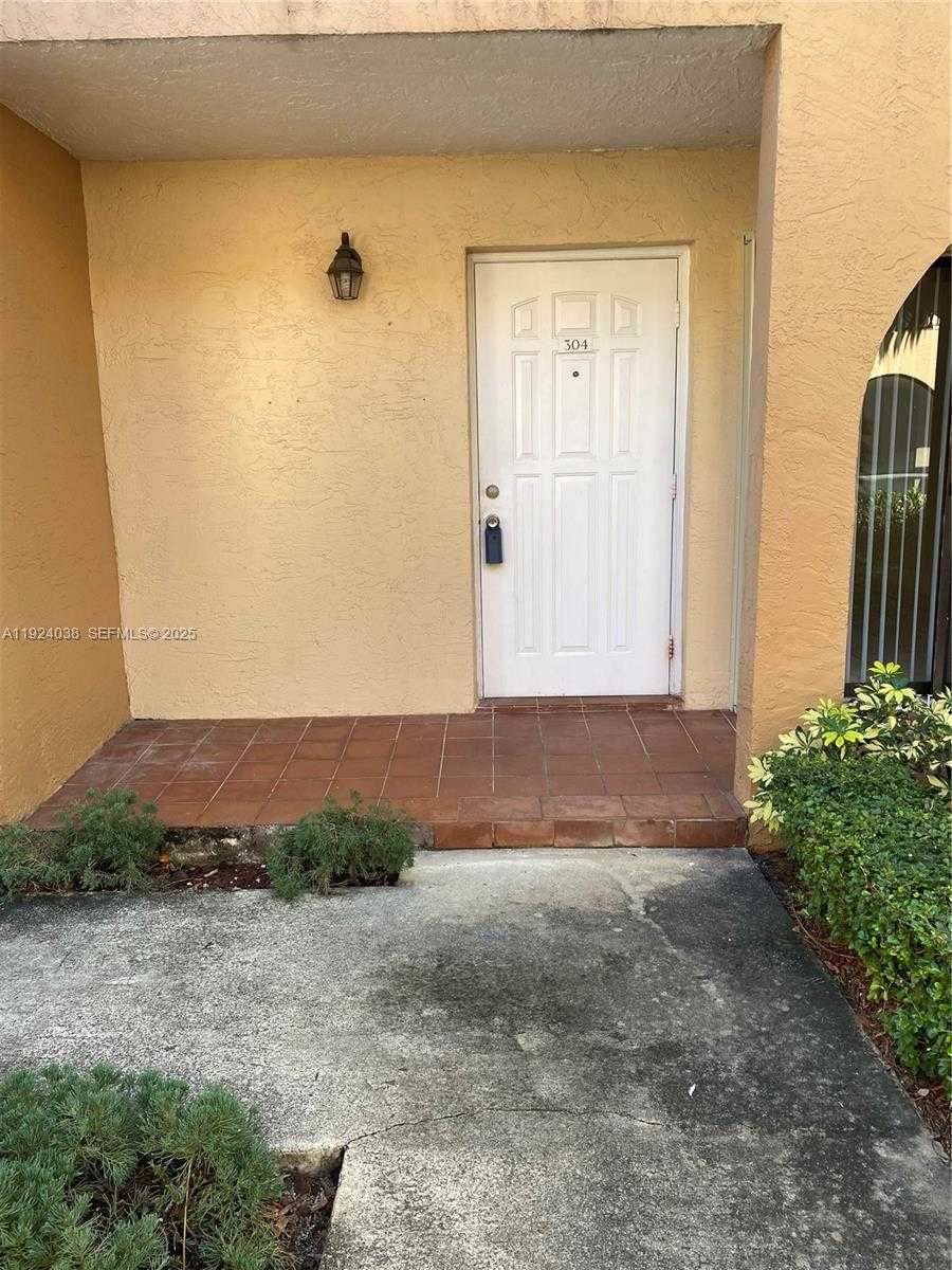 Small Image of 18280 MEDITERRANEAN BLVD #4-3, Hialeah Number 2
