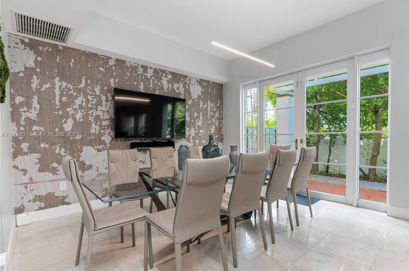 Small Image of 18460 NORTH EAST 30TH AVE #18460, Aventura Number 26