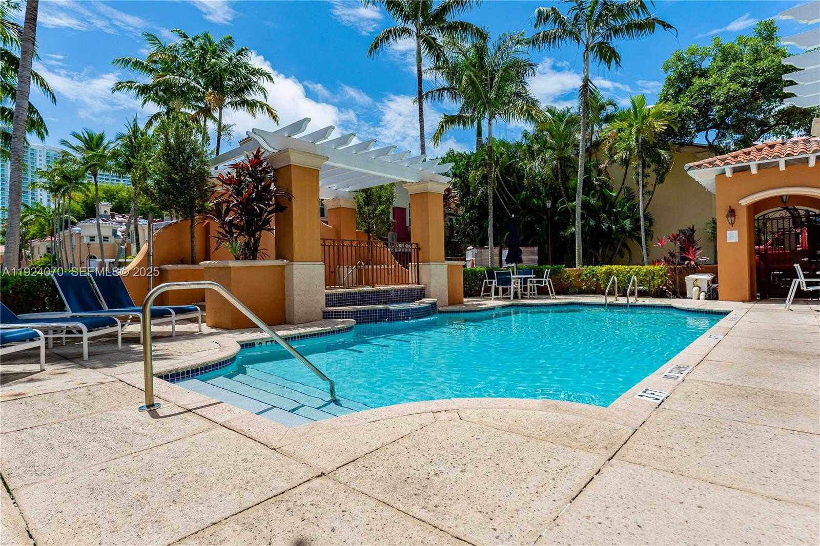 Small Image of 18460 NORTH EAST 30TH AVE #18460, Aventura Number 44