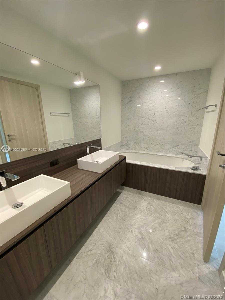 Small Image of 1000 BRICKELL PLAZA #3501, Miami Number 7