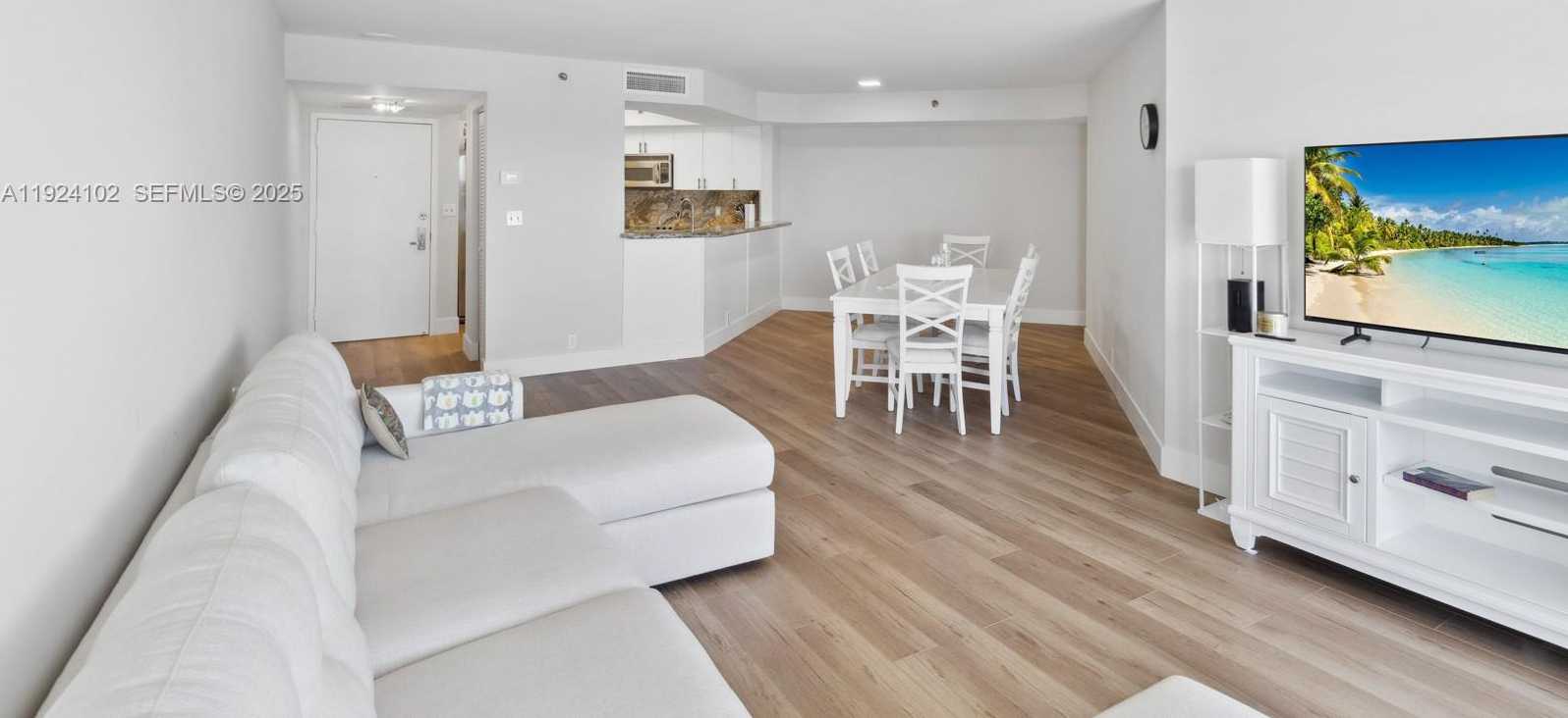 Small Image of 6767 COLLINS AVE #909, Miami Beach Number 2
