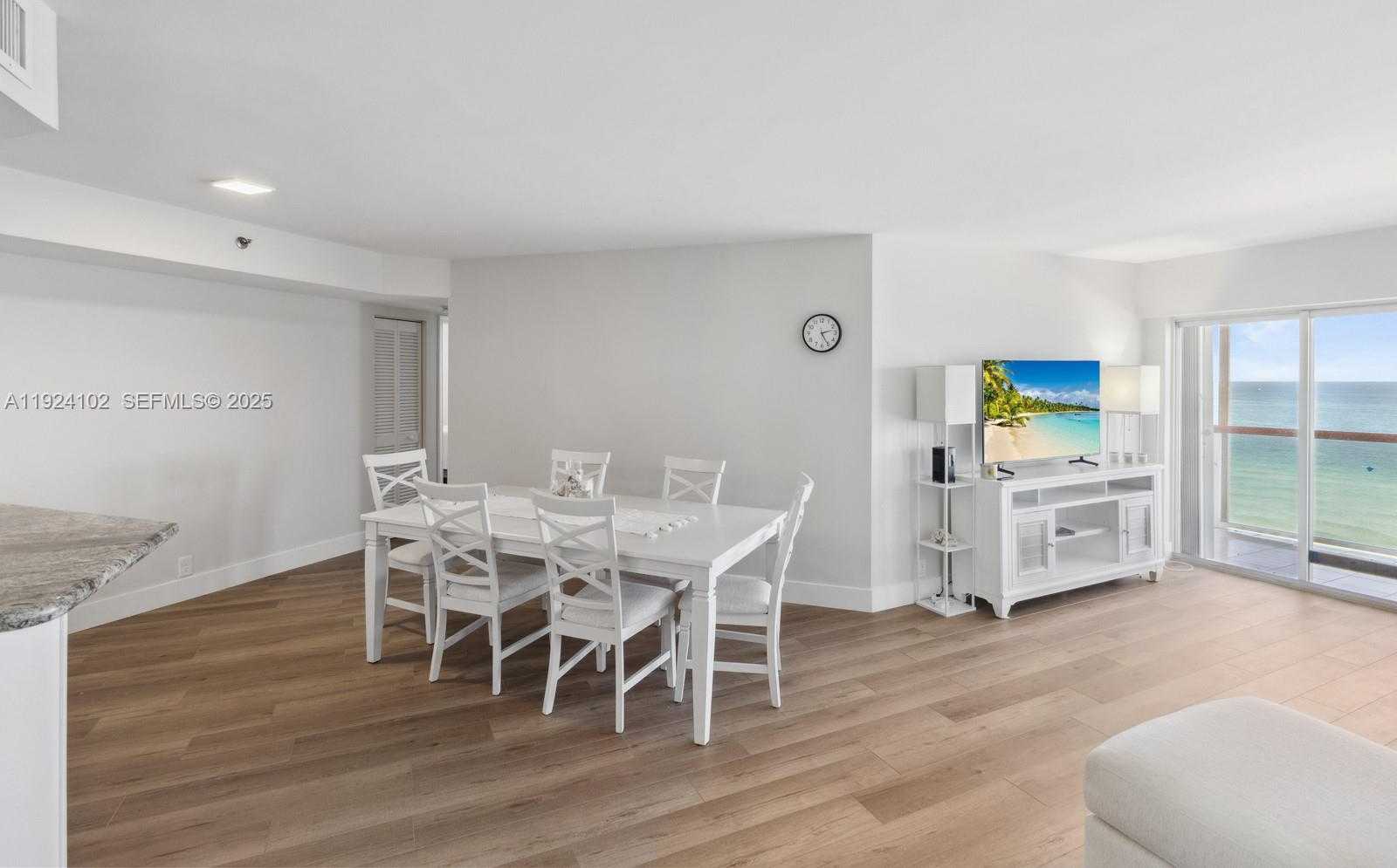 Small Image of 6767 COLLINS AVE #909, Miami Beach Number 3